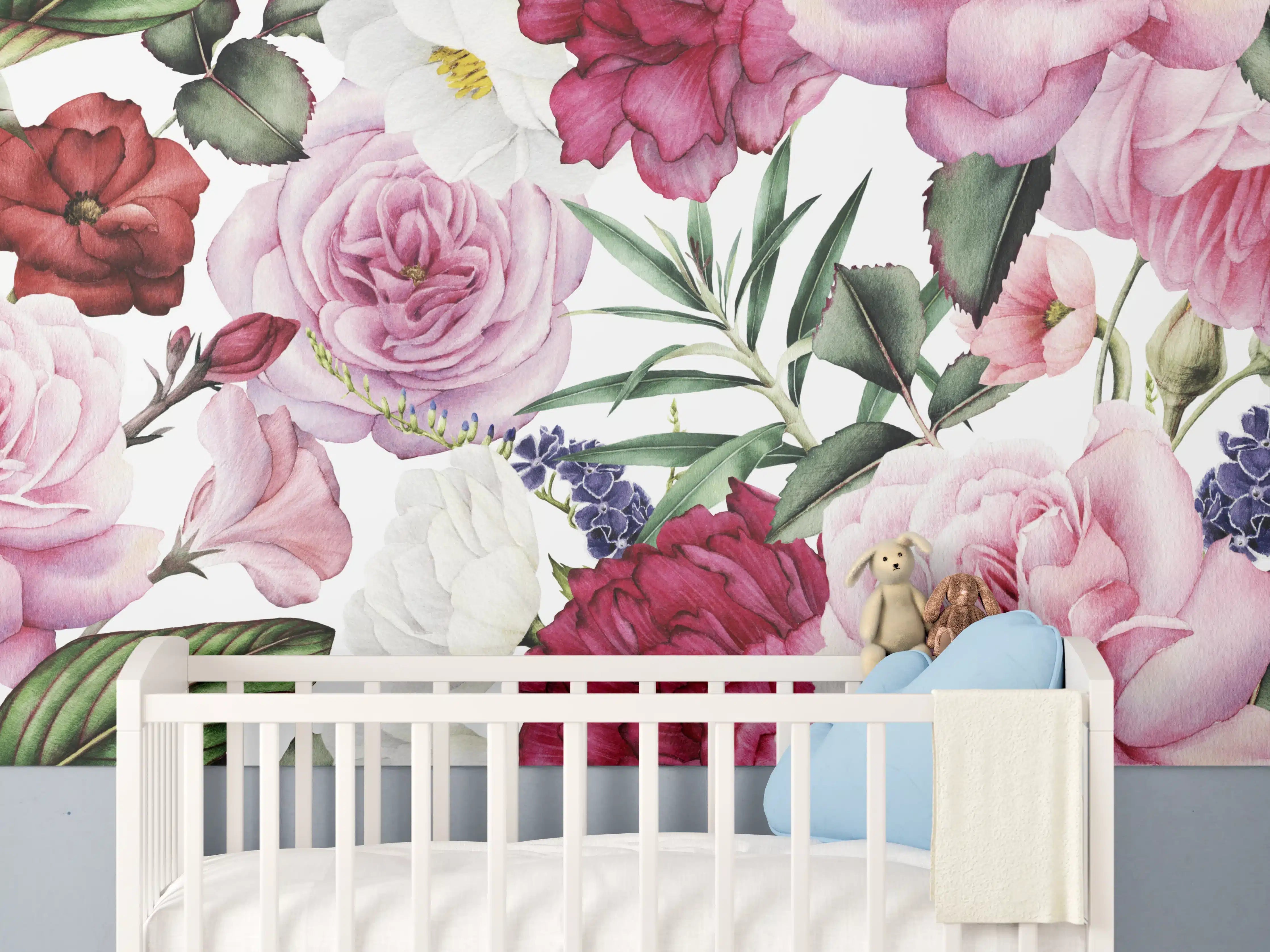 Babyzimmer Wandgestaltung - Elegante Blumenmuster in Rosa und Rot
