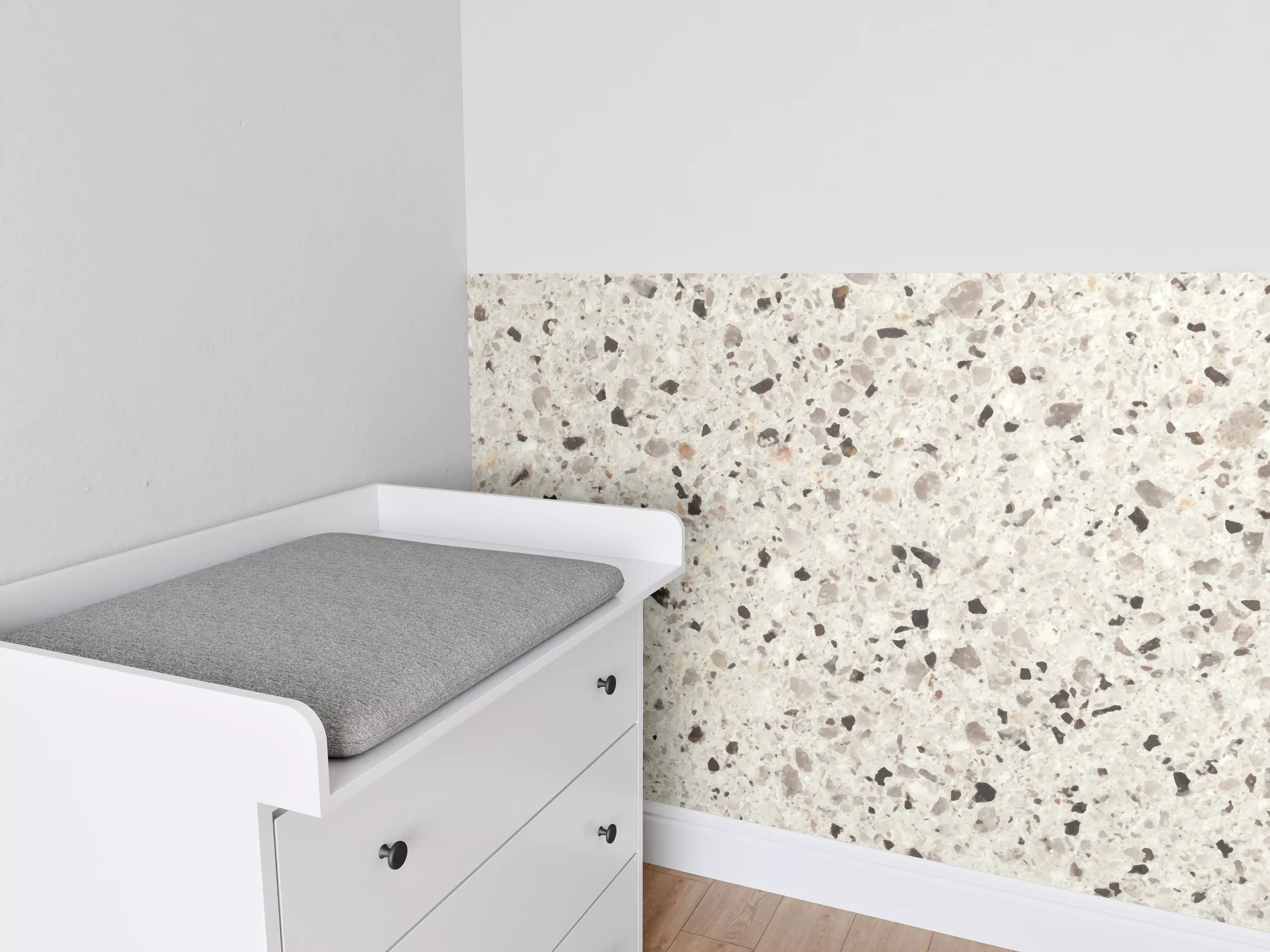 Babyzimmer Wandgestaltung - Elegante Weiß-Grau Terrazzo-Optik