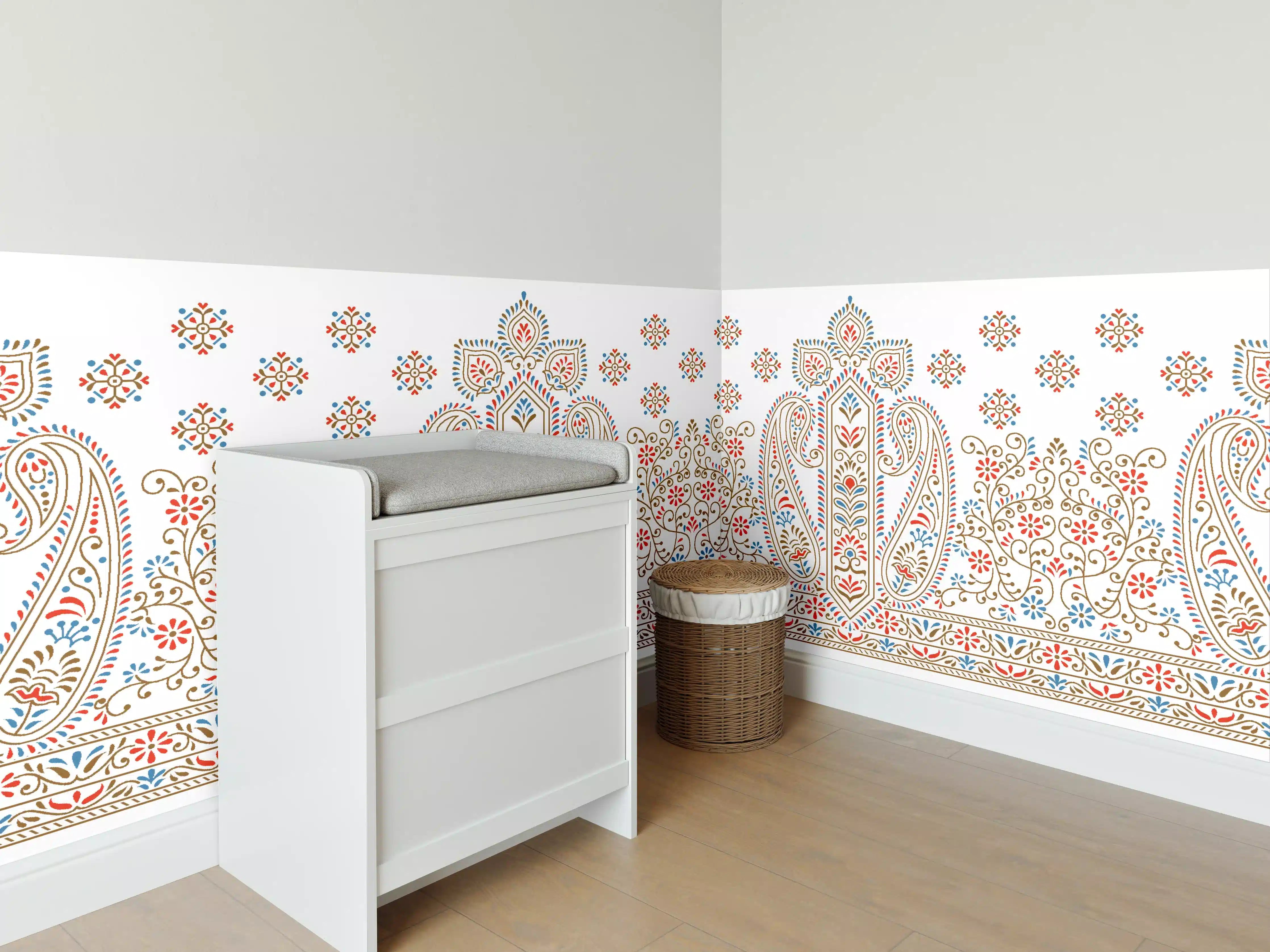 Babyzimmer Wandgestaltung - Elegante türkische Fliesenmuster in sanften Farben