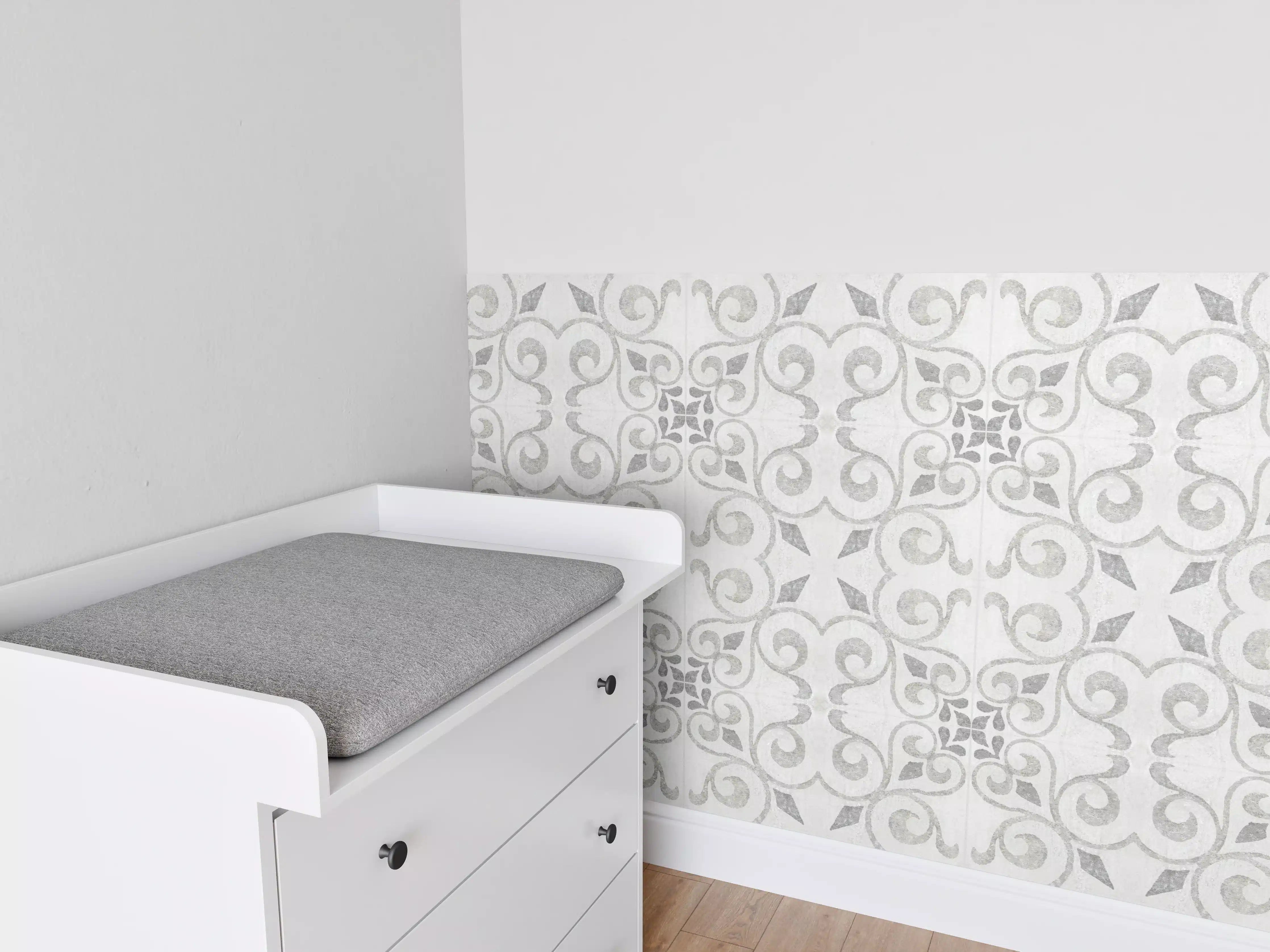 Babyzimmer Wandgestaltung - Elegante weiße Vintage Fliesen