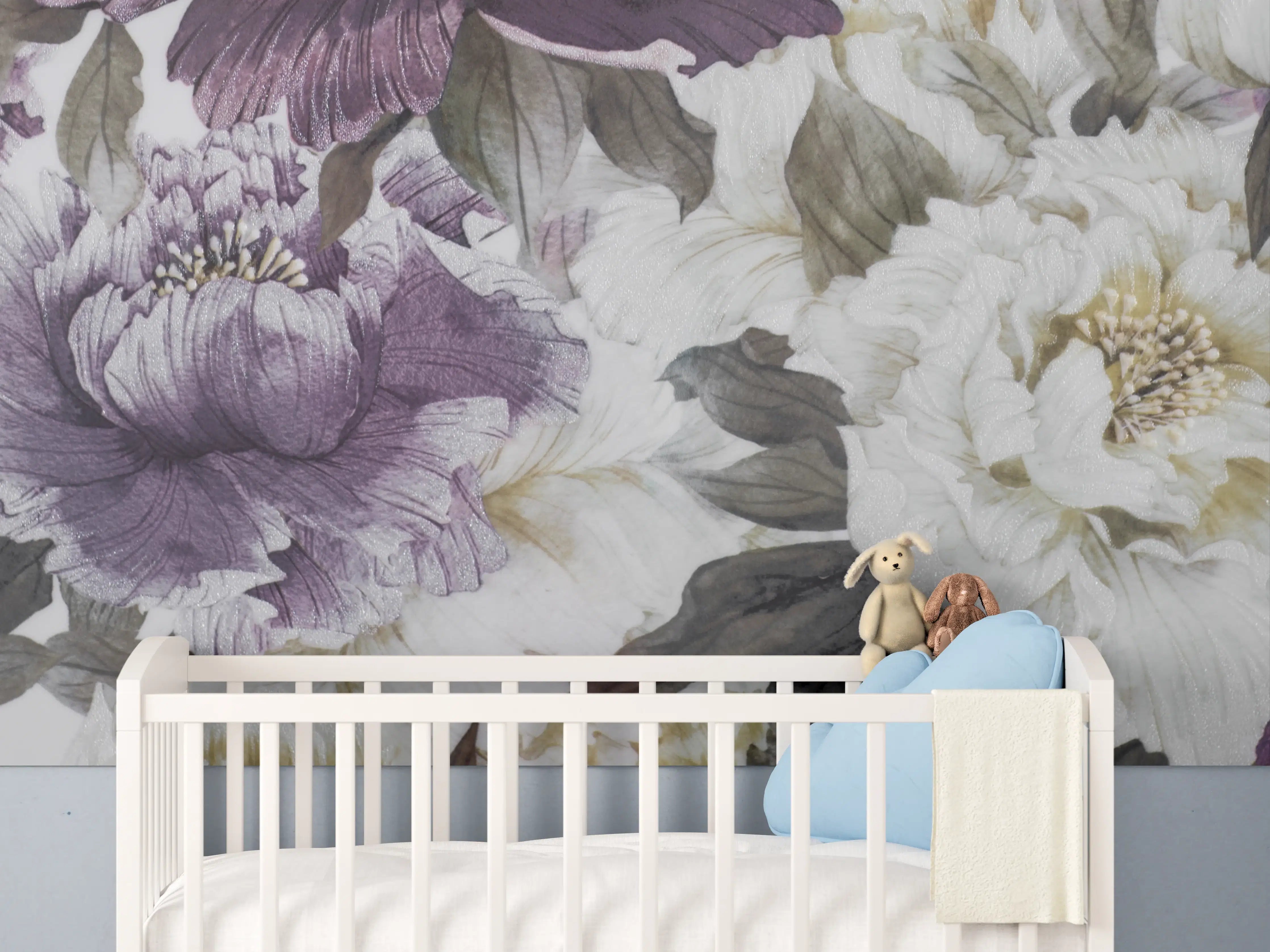 Babyzimmer Wandgestaltung - Elegantes Blumenmuster in Weiß und Lila mit Grautönen