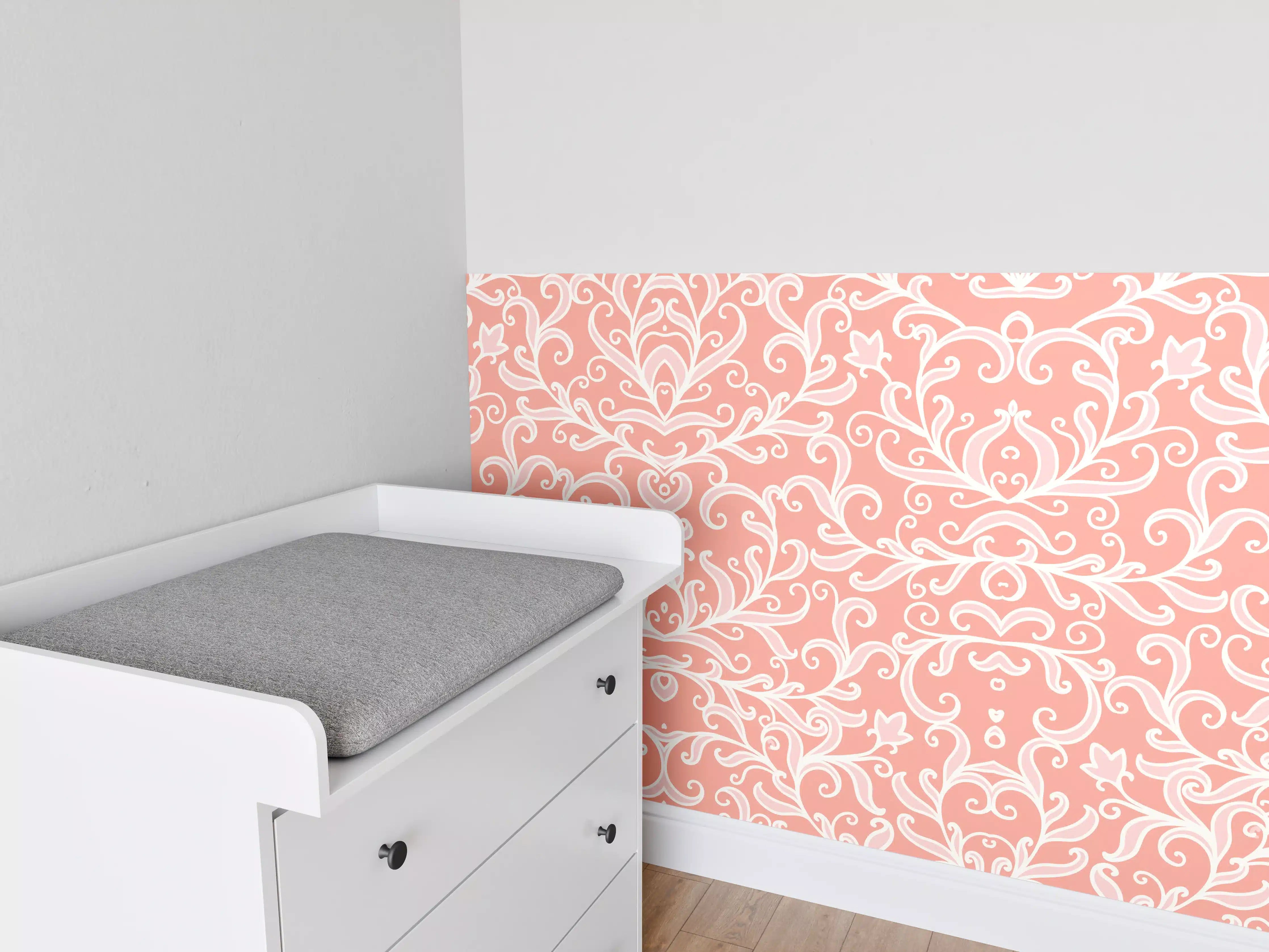 Babyzimmer Wandgestaltung - Elegantes Damastmuster in Peach mit Weiß