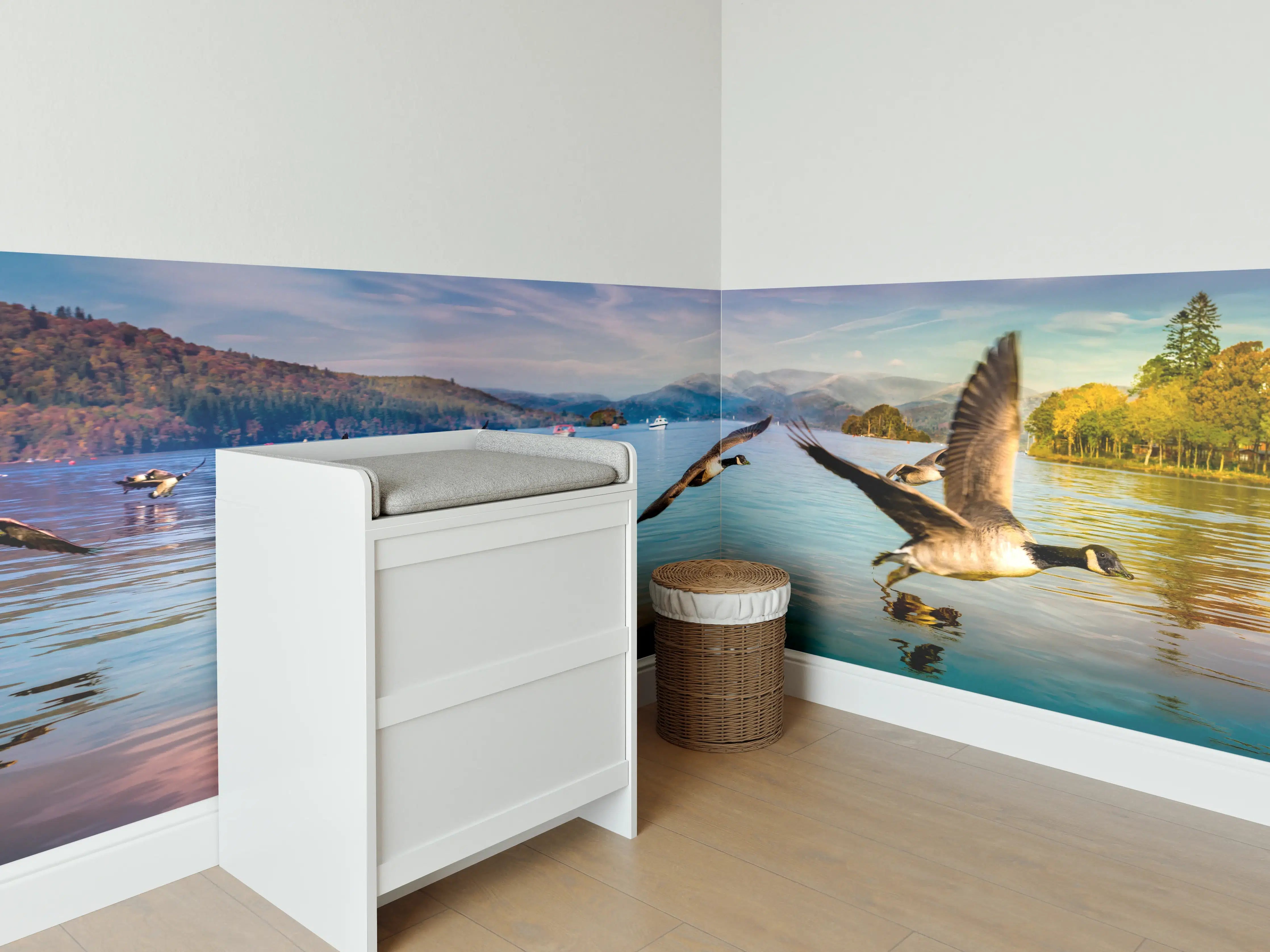 Babyzimmer Wandgestaltung - Entenschwarm am Lake Windermere