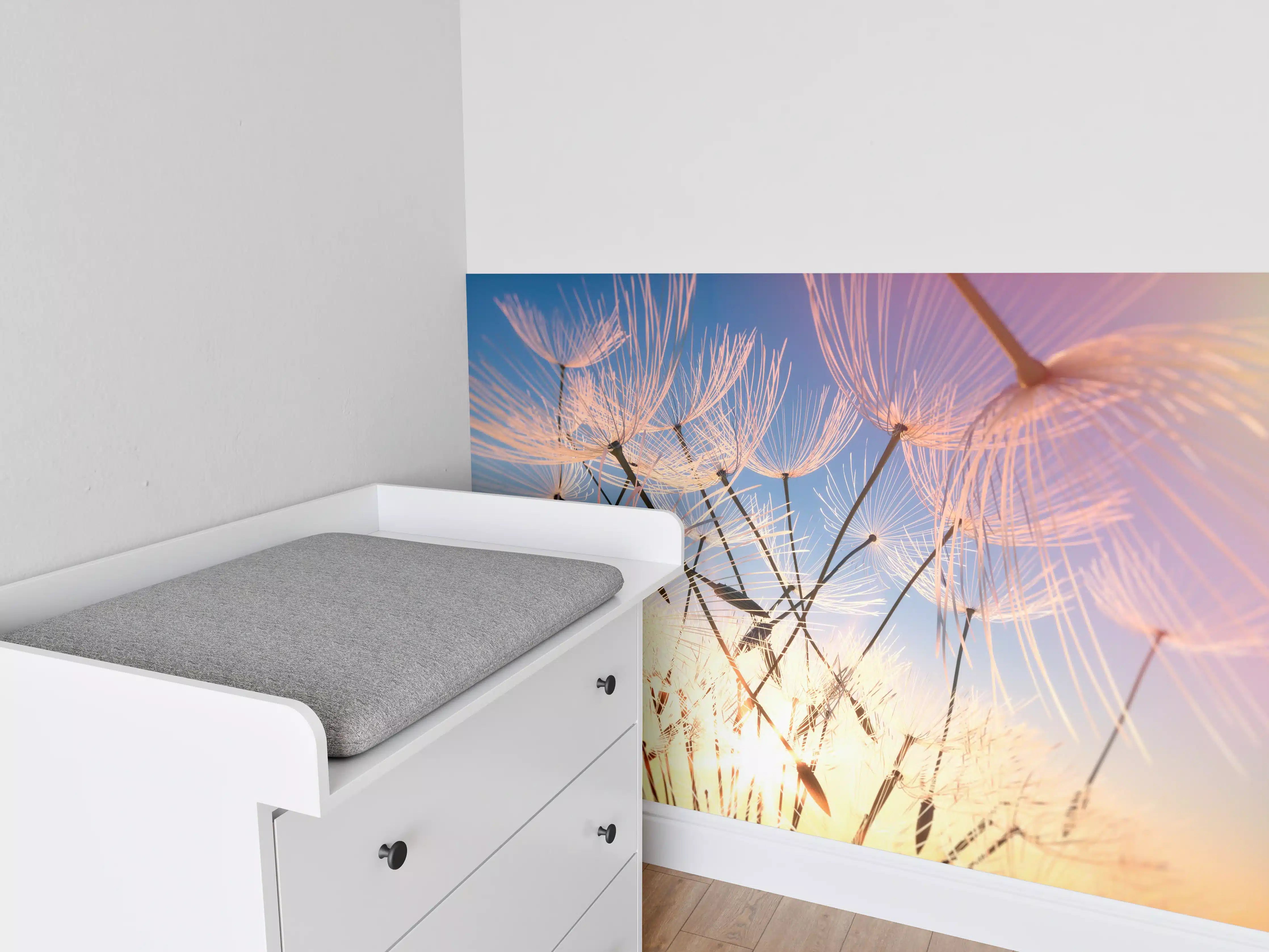 Babyzimmer Wandgestaltung - Fliegende Pusteblumen in Nahaufnahme
