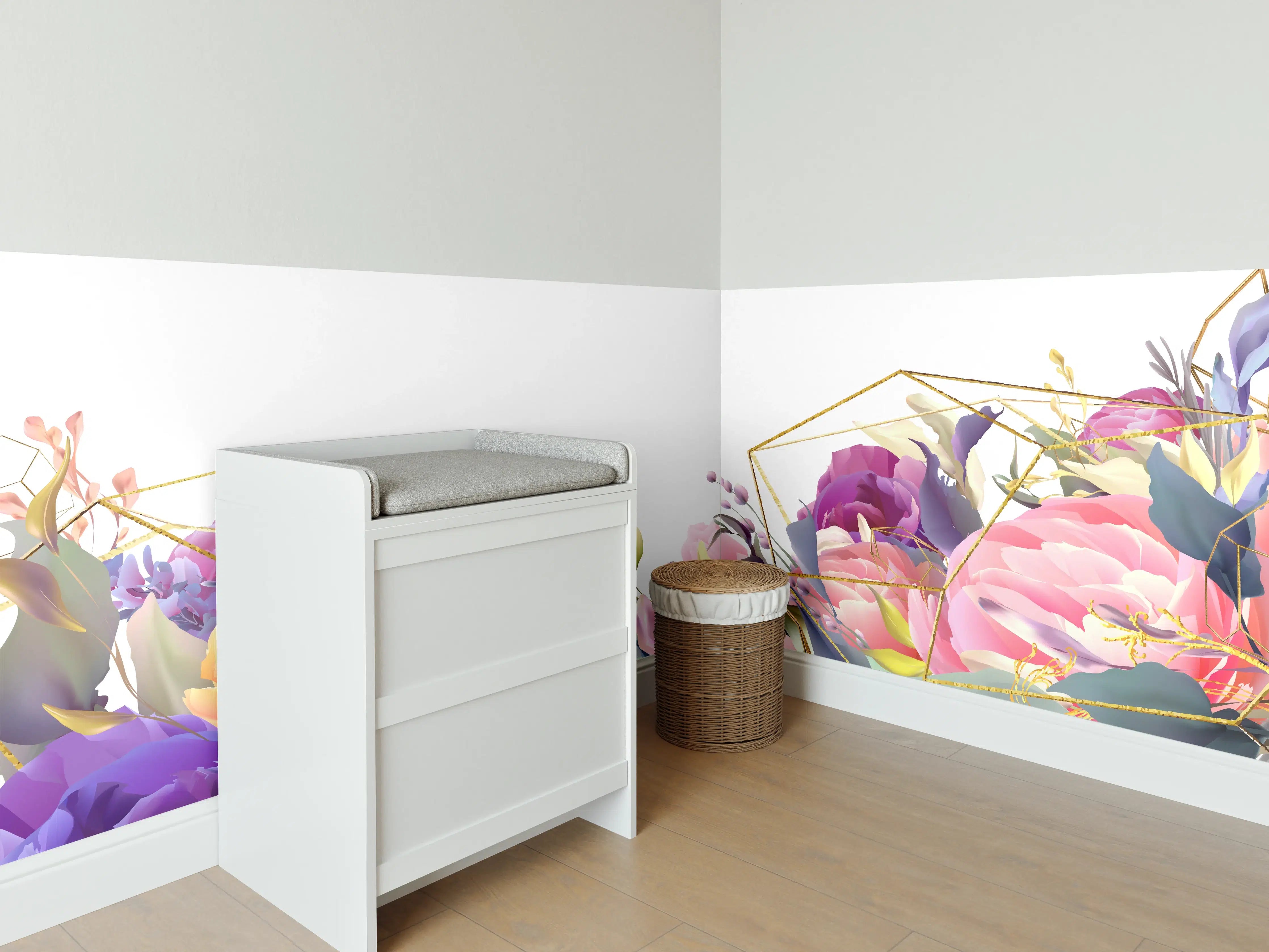 Babyzimmer Wandgestaltung - Florales Muster mit Goldakzenten