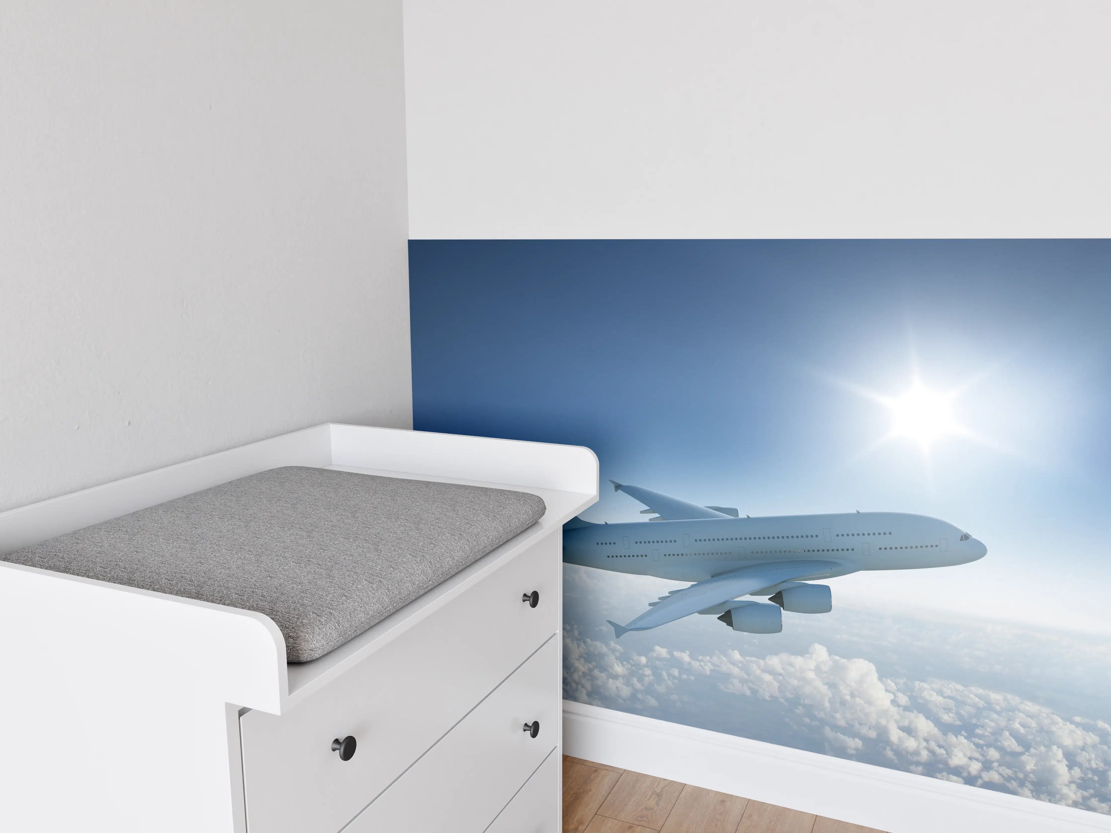 Babyzimmer Wandgestaltung - Flugzeug über weißen Wolken