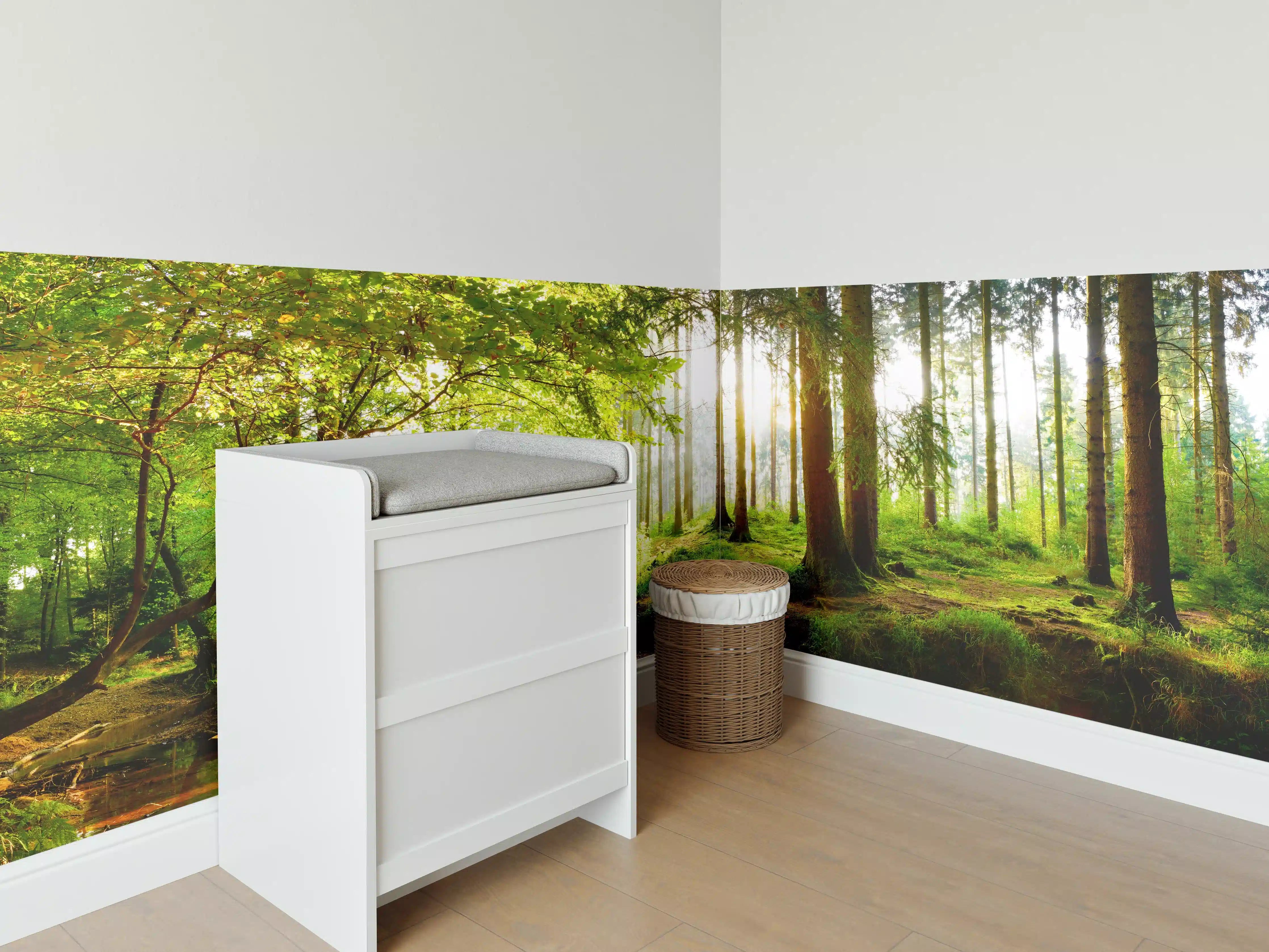 Babyzimmer Wandgestaltung - Frühlingswald mit Sonnenschein