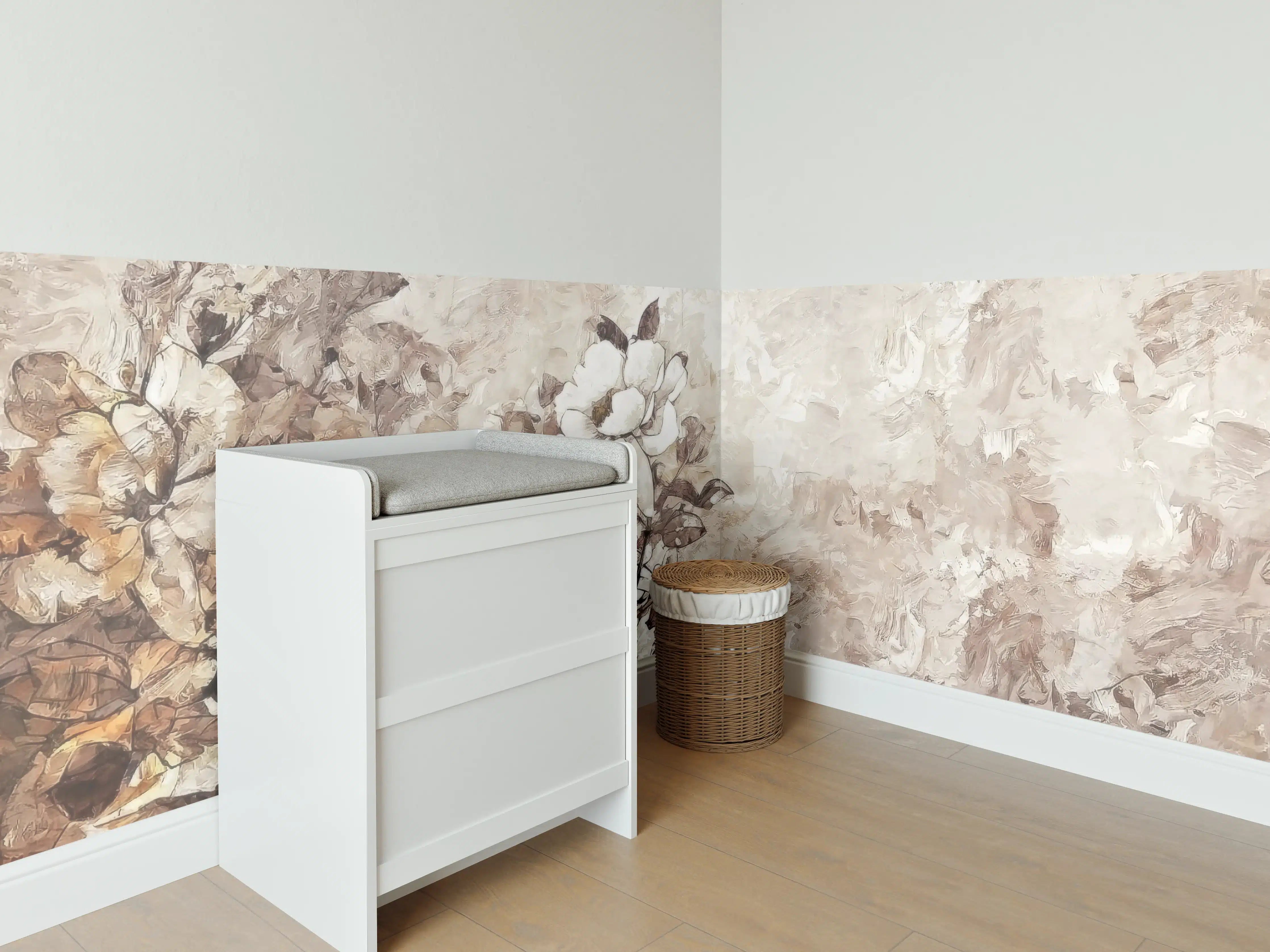 Babyzimmer Wandgestaltung - Gemälde . weiße Blüten