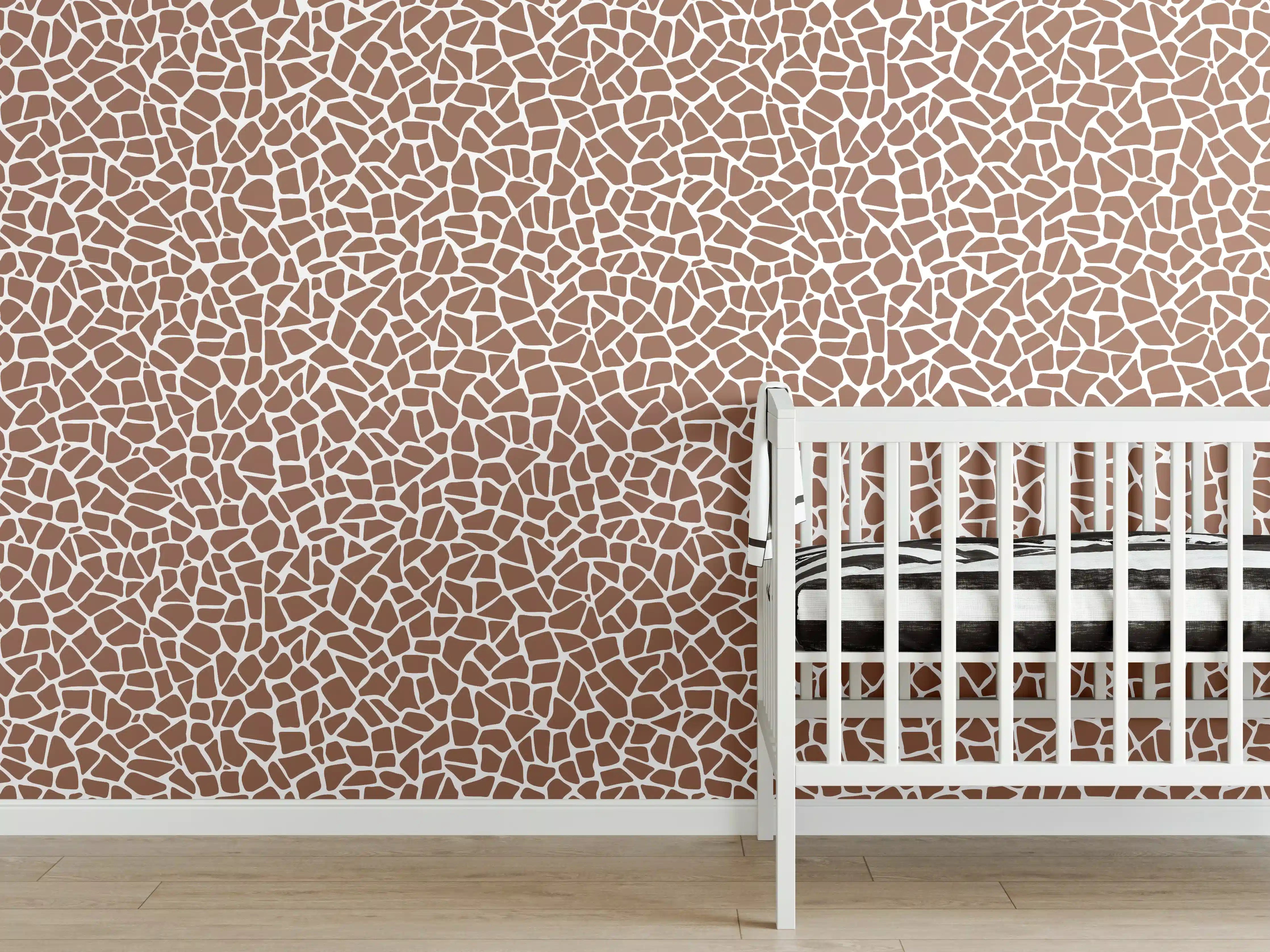 Babyzimmer Wandgestaltung - Gemusterte Steinoptik in Braun