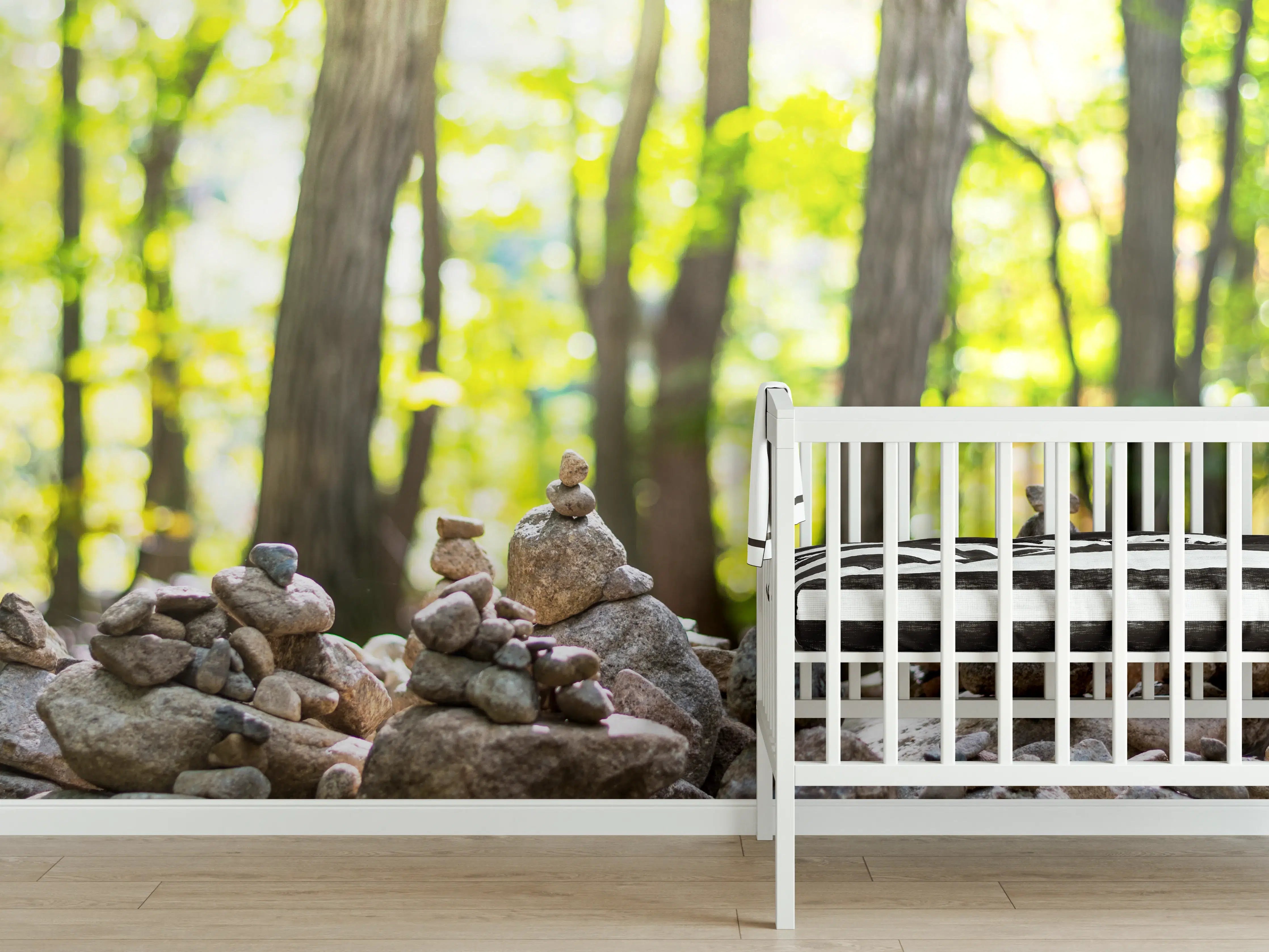 Babyzimmer Wandgestaltung - Gestapelte Steine mit Waldhintergrund