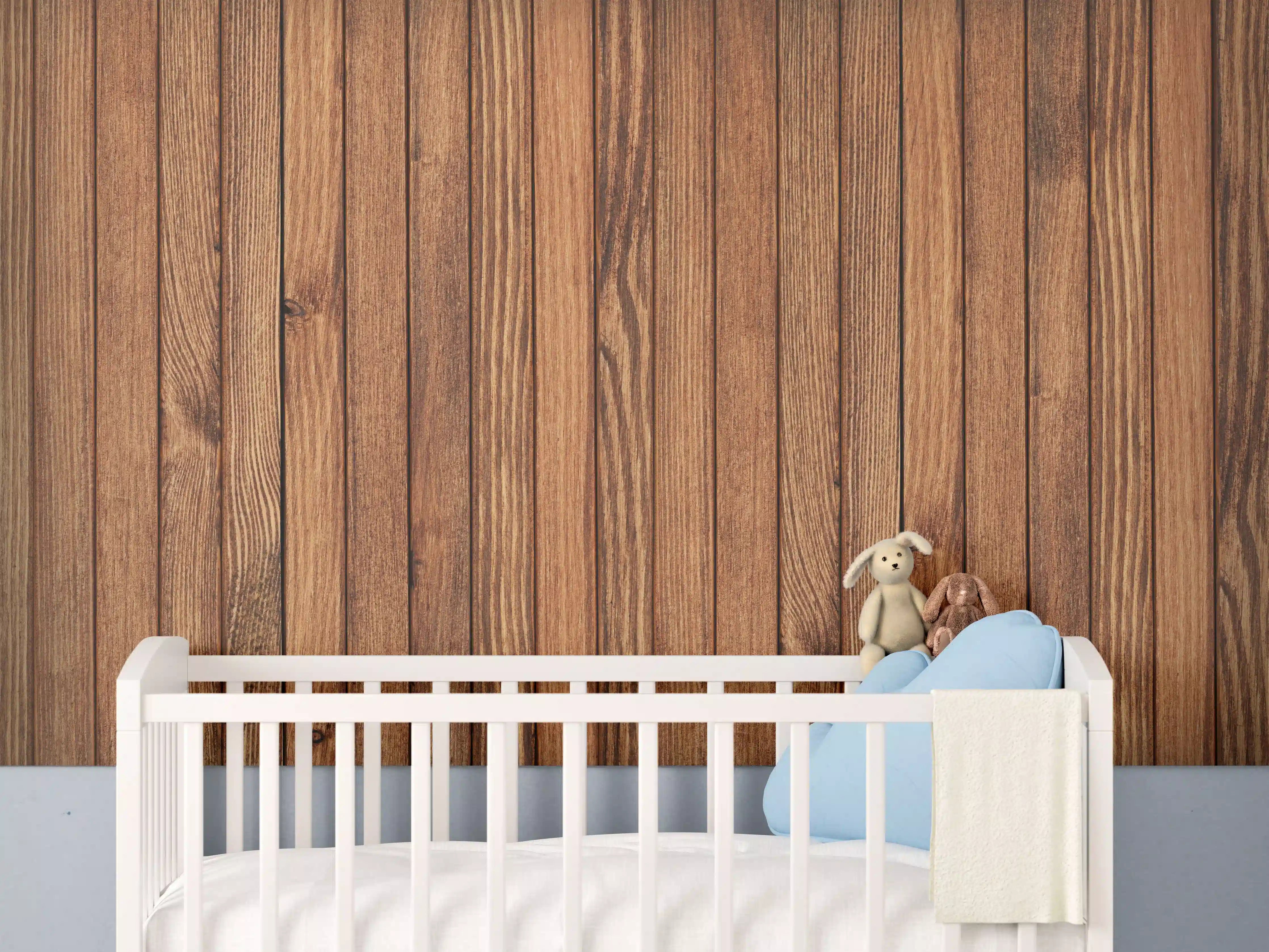 Babyzimmer Wandgestaltung - Gestreifte natürliche Holzbretter