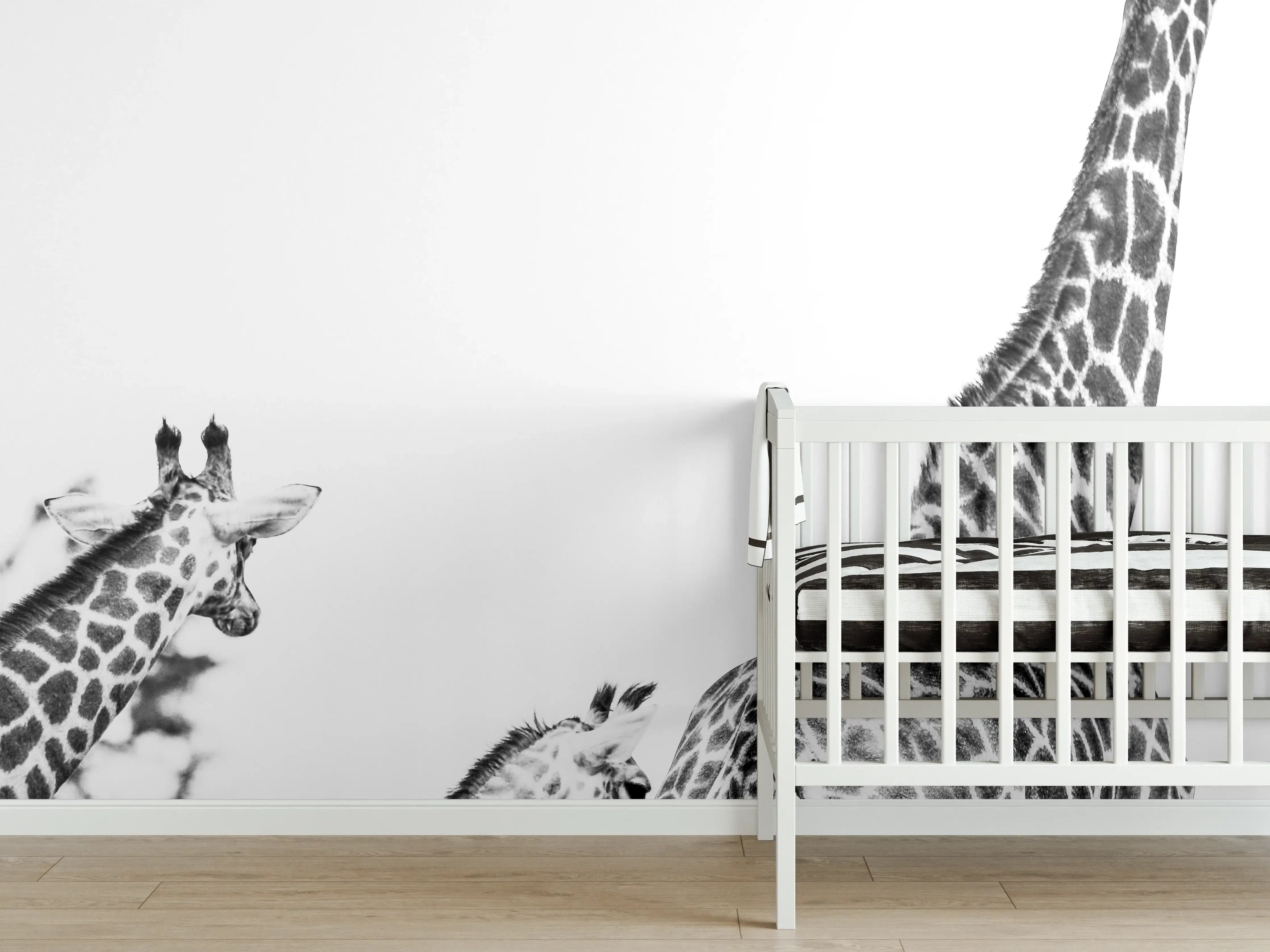 Babyzimmer Wandgestaltung - Giraffen Familie - schwarz-weiß