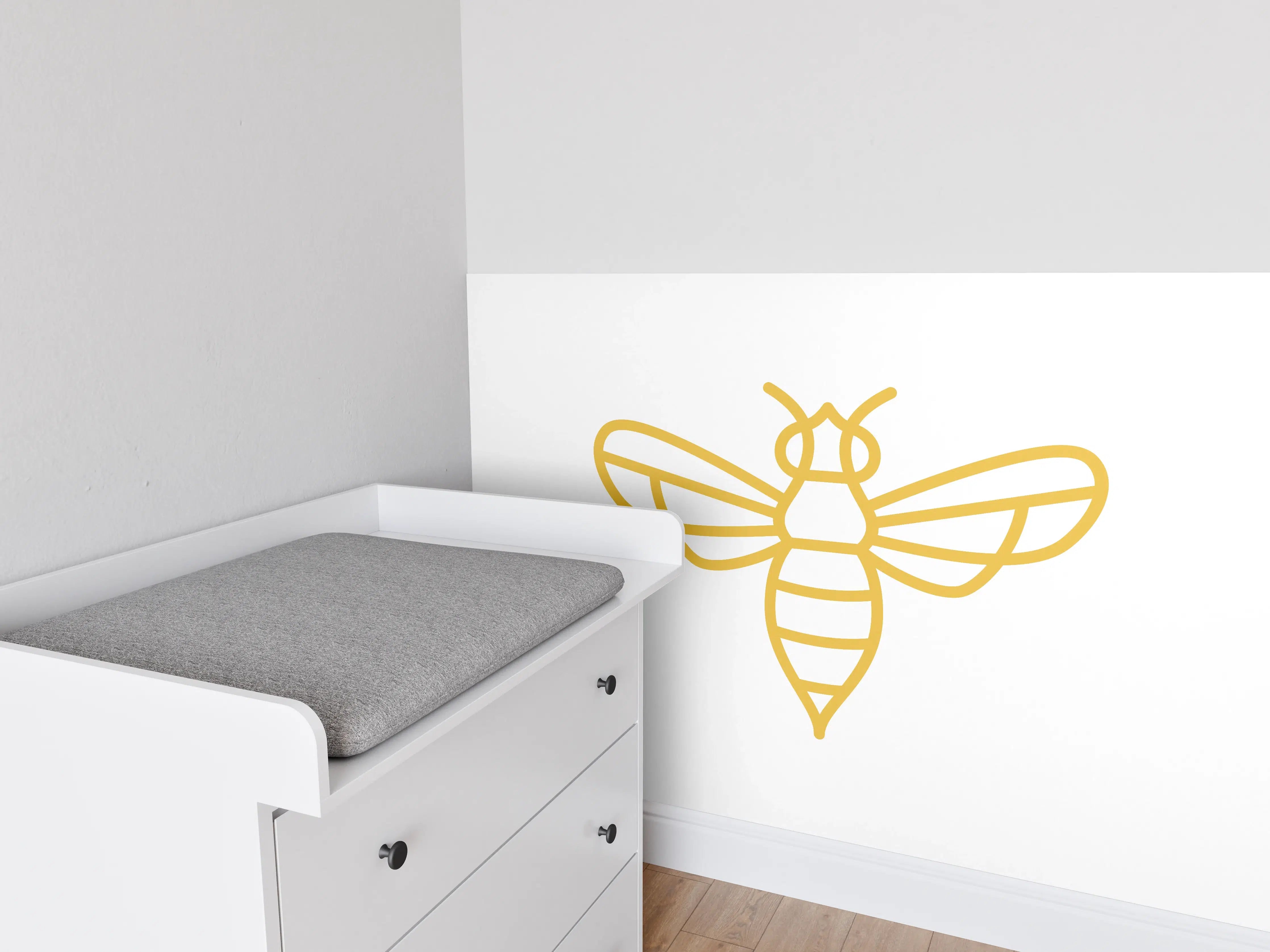 Babyzimmer Wandgestaltung - Goldene Biene Grafik