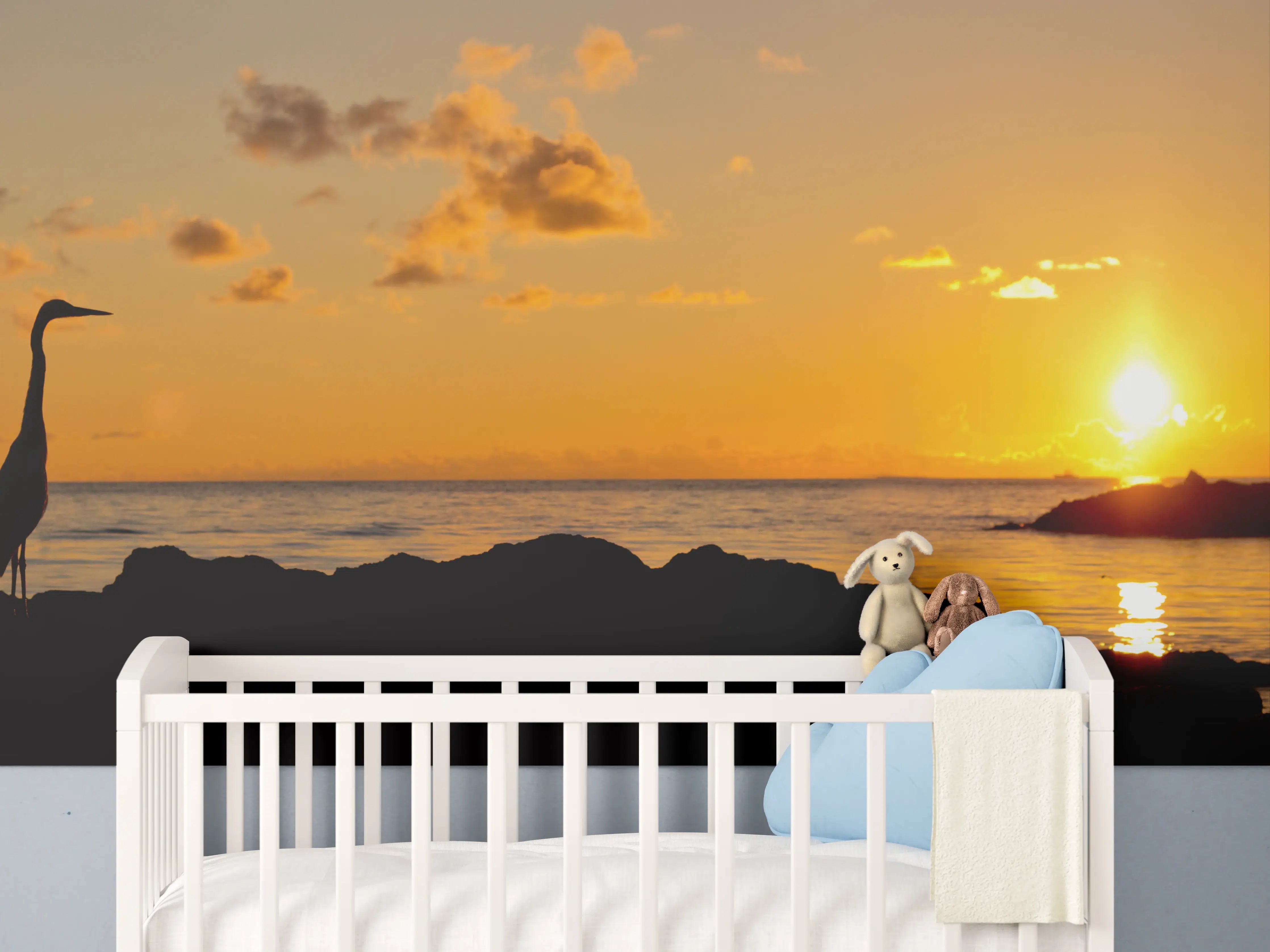 Babyzimmer Wandgestaltung - Goldene Sonnenuntergangsszene mit Seevogel