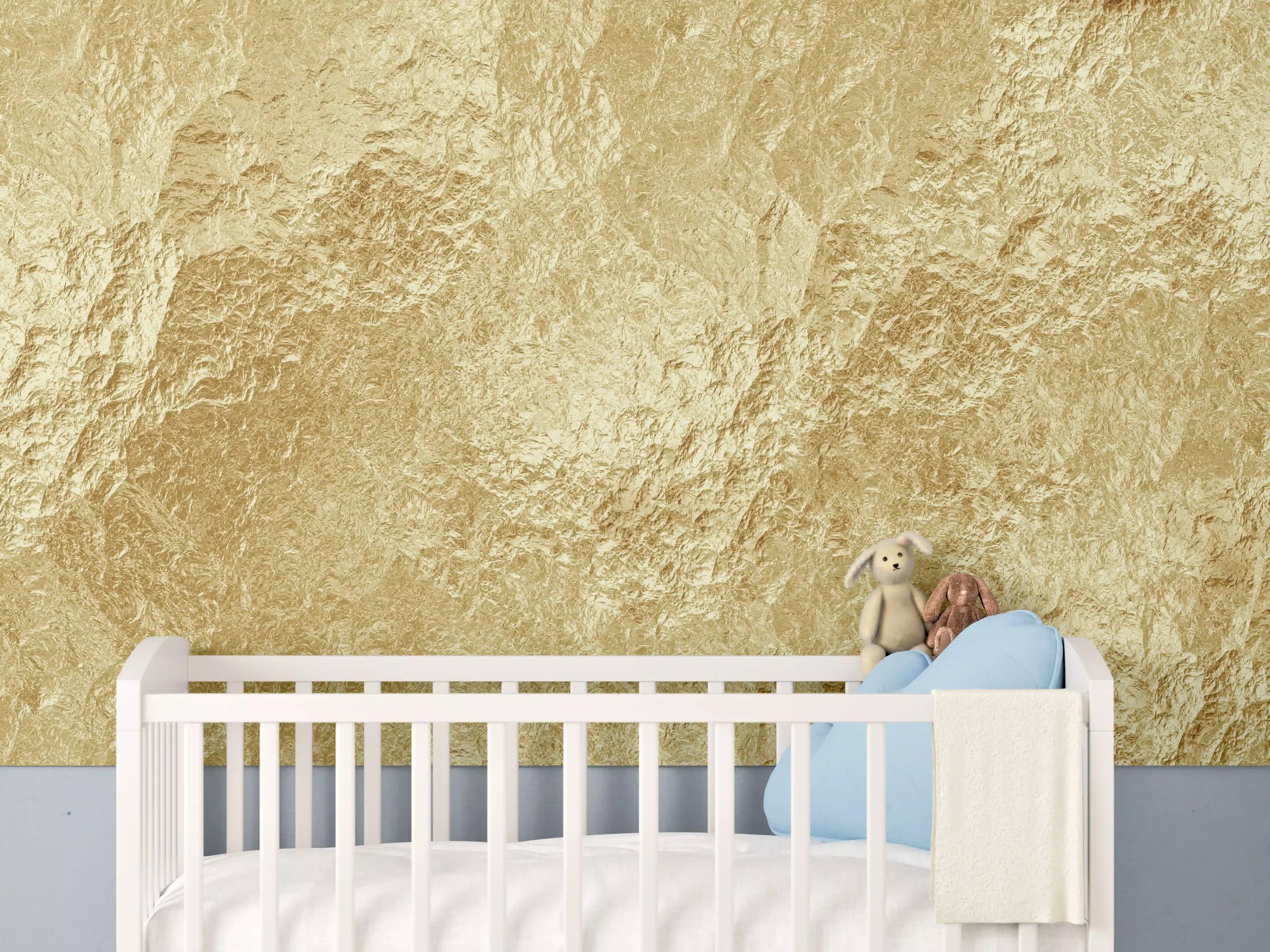 Babyzimmer Wandgestaltung - Goldene Textur mit elegantem Glanz