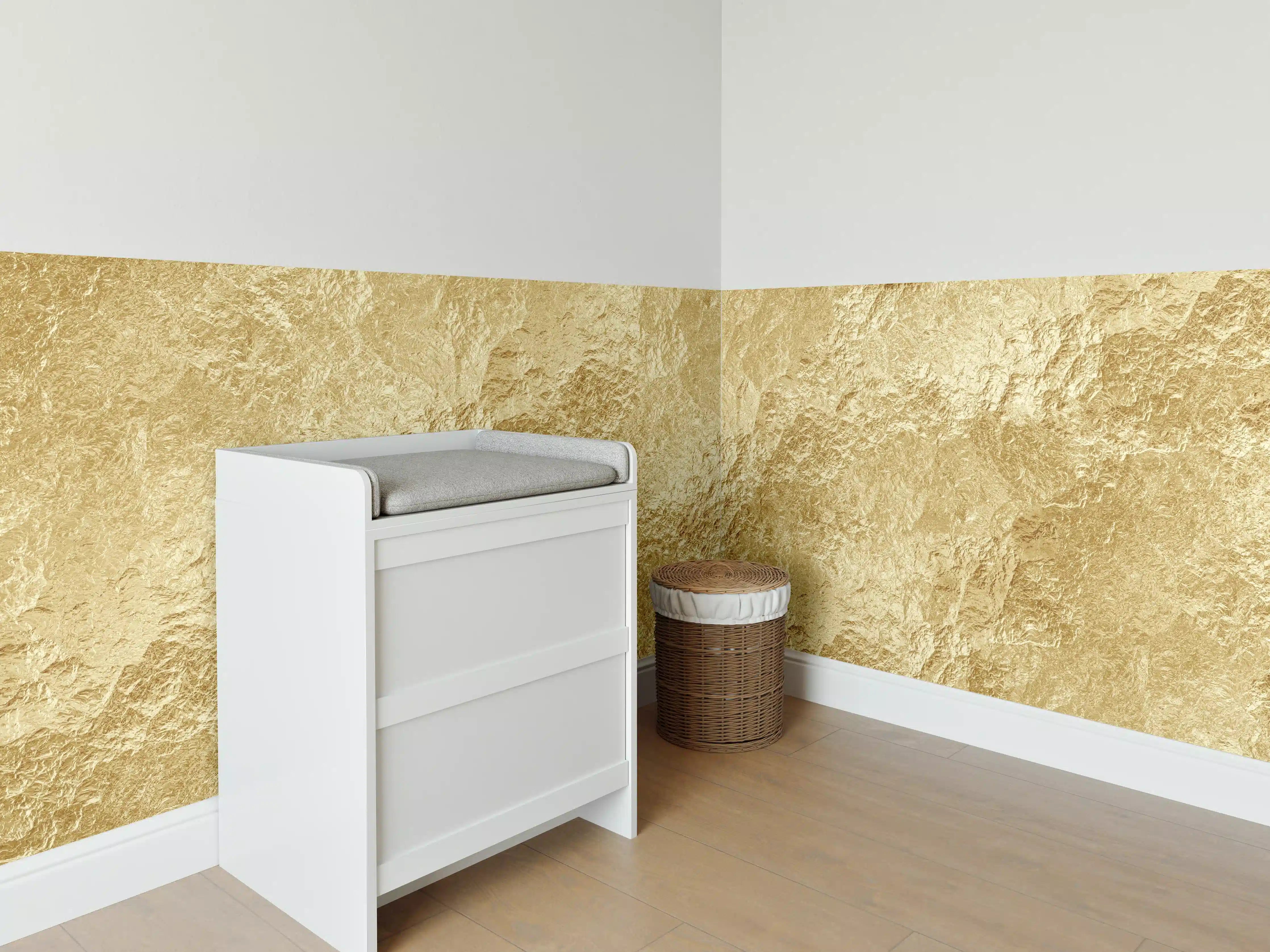 Babyzimmer Wandgestaltung - Goldene Textur mit elegantem Glanz