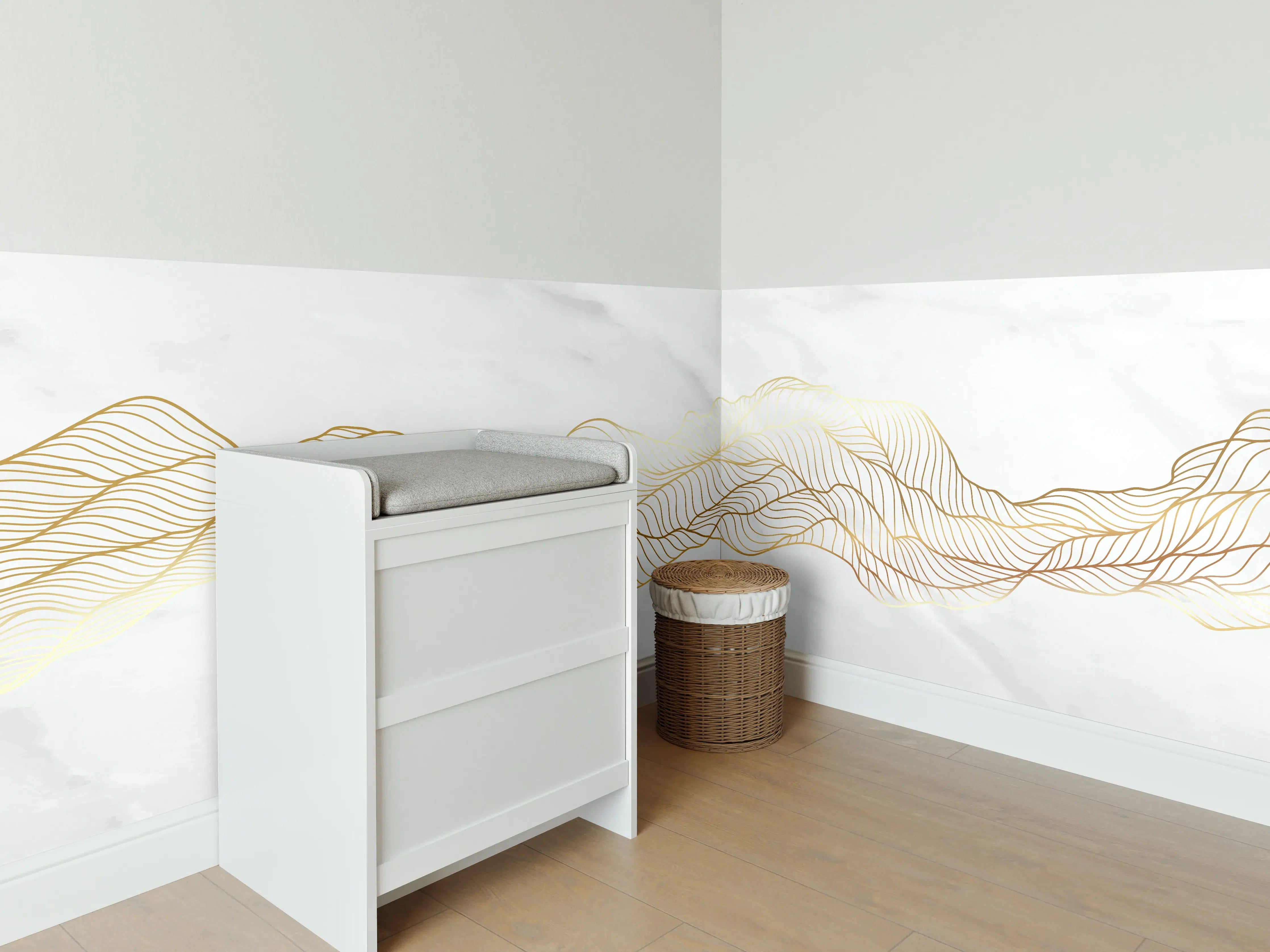 Babyzimmer Wandgestaltung - Goldene Wellenlinien auf Marmor