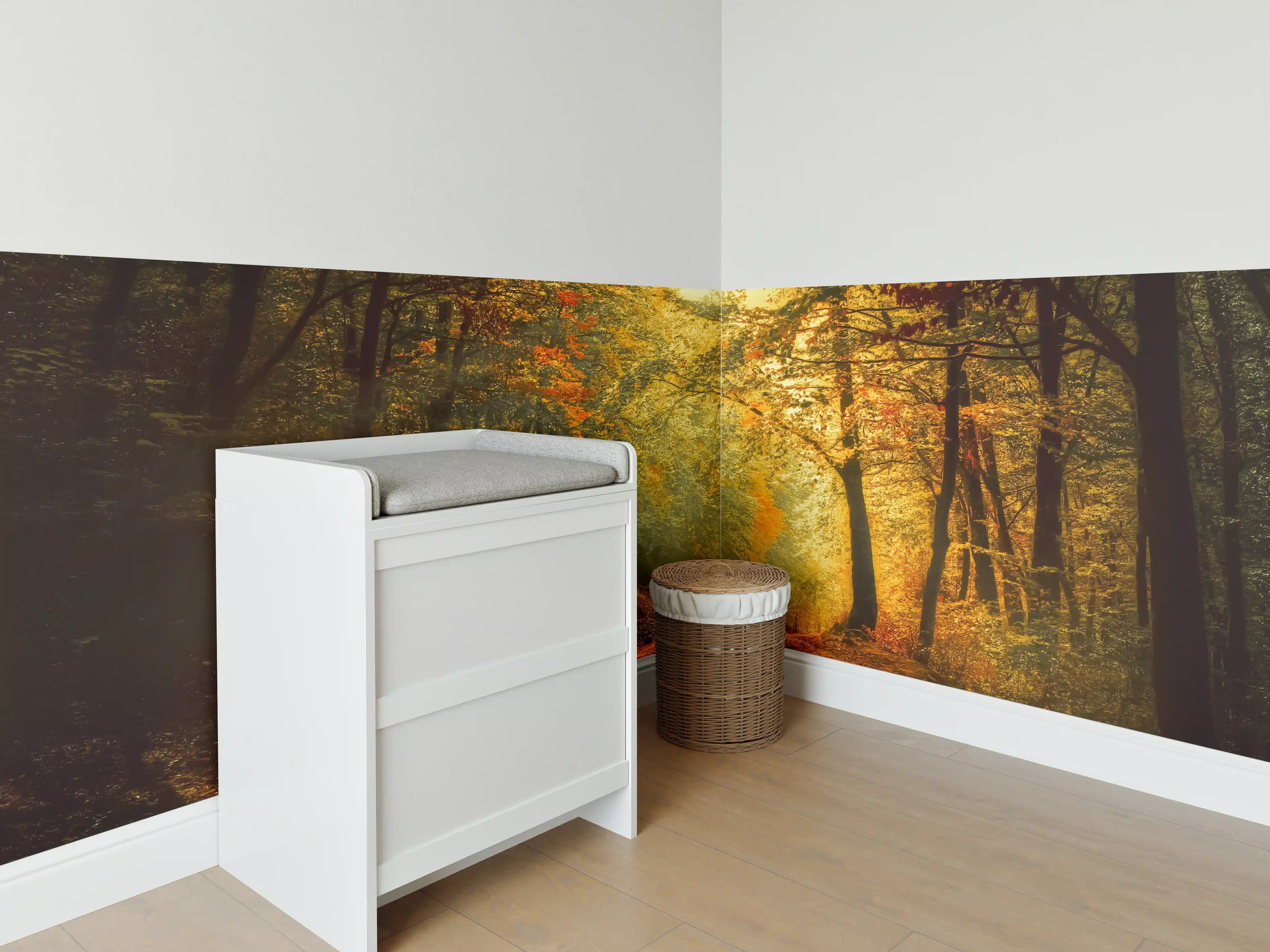 Babyzimmer Wandgestaltung - Goldener Herbst im Wald