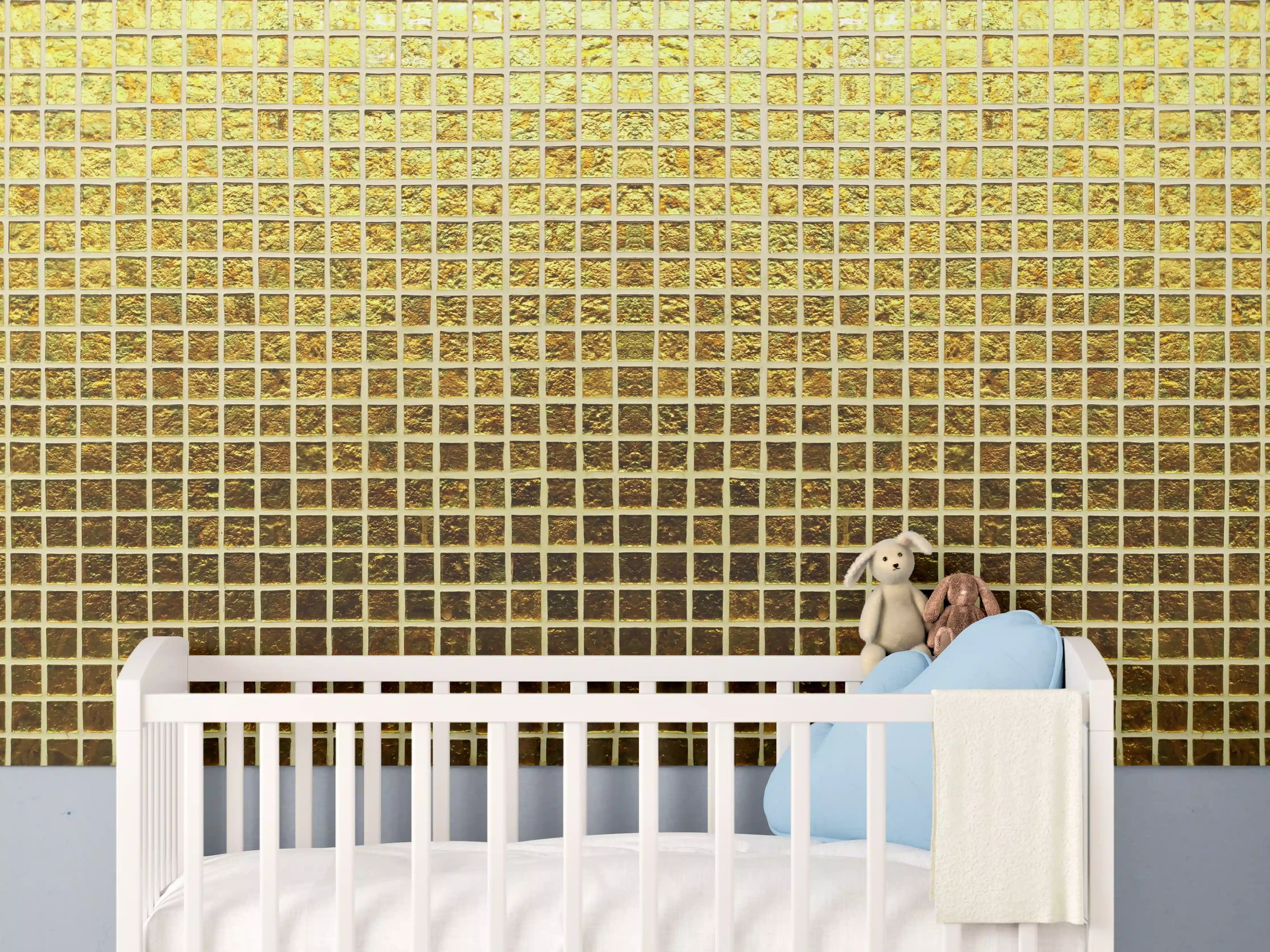 Babyzimmer Wandgestaltung - Goldmosaik mit Glanzeffekt