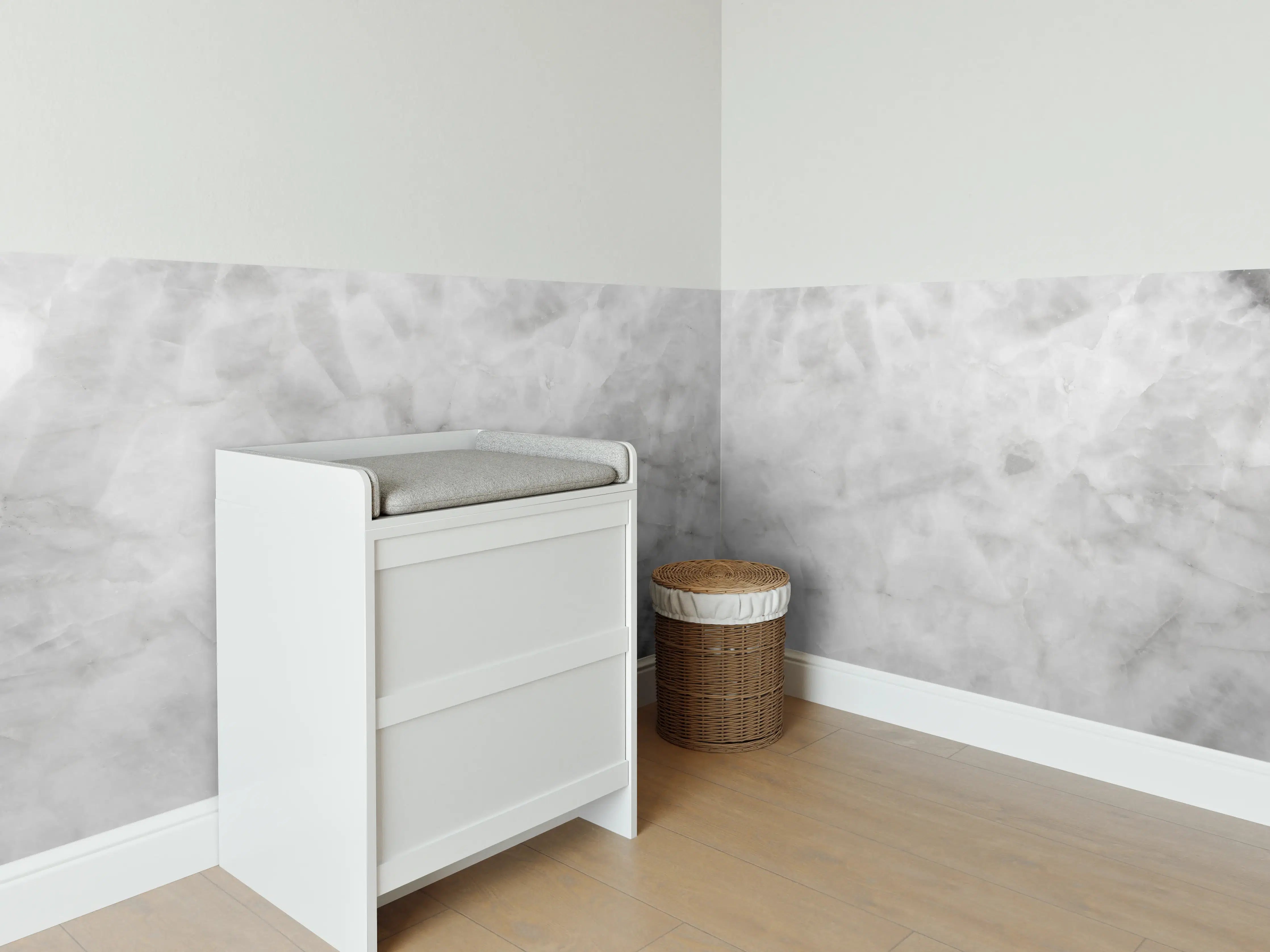 Babyzimmer Wandgestaltung - Gräuliche Marmor Textur