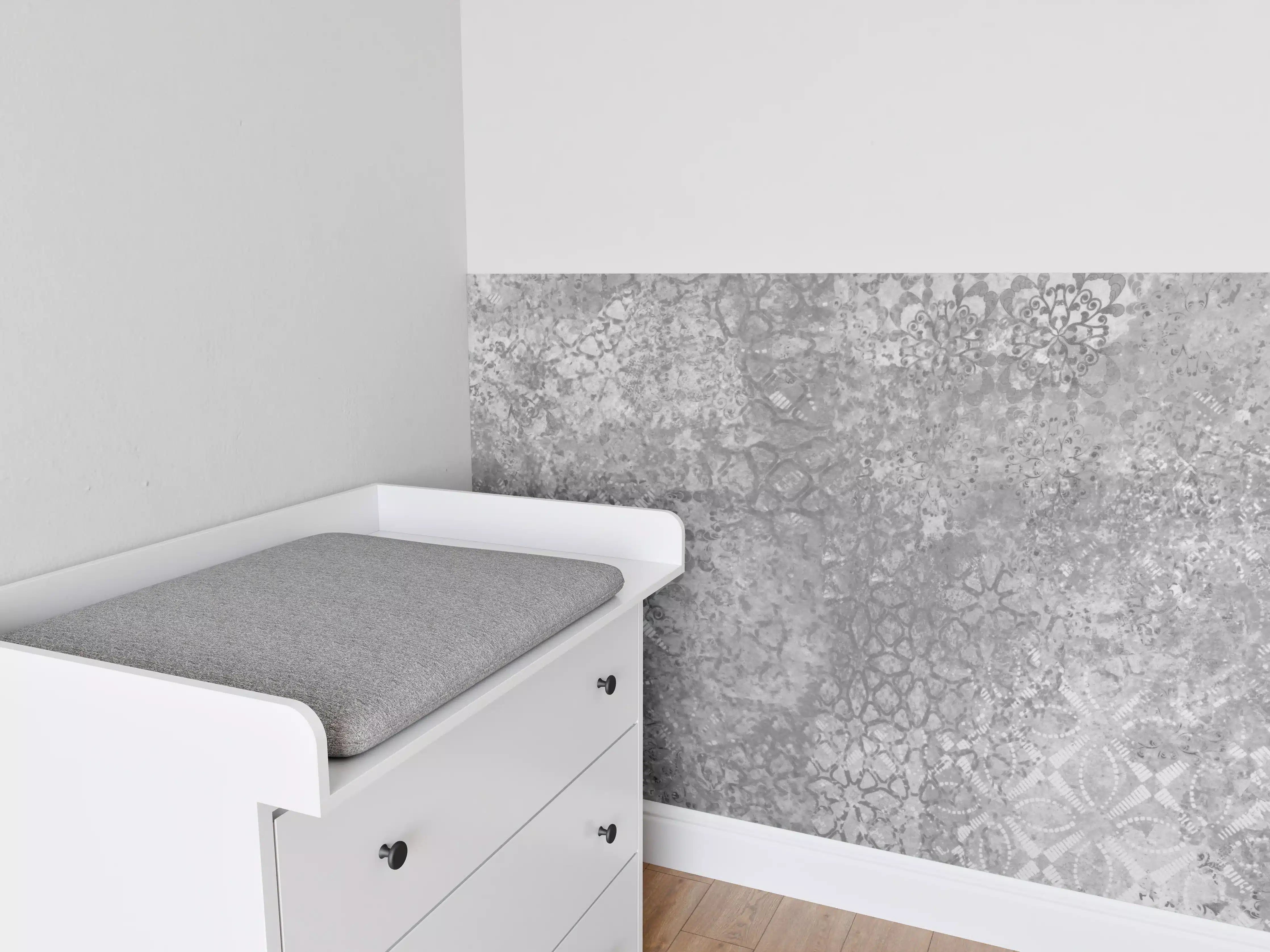 Babyzimmer Wandgestaltung - Gräuliche Patchwork Fliesen