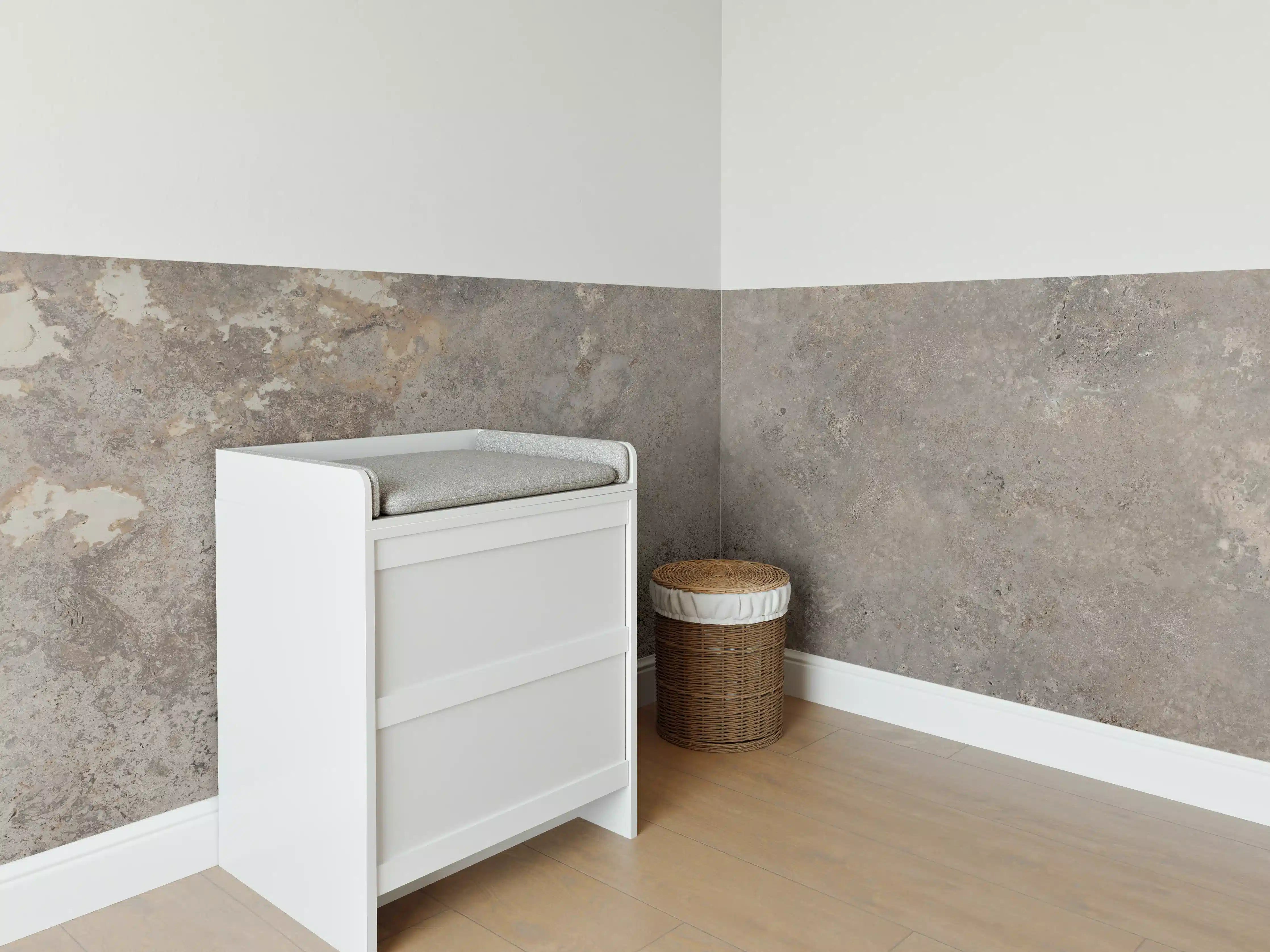 Babyzimmer Wandgestaltung - Grau-Braune Steinwand-Textur