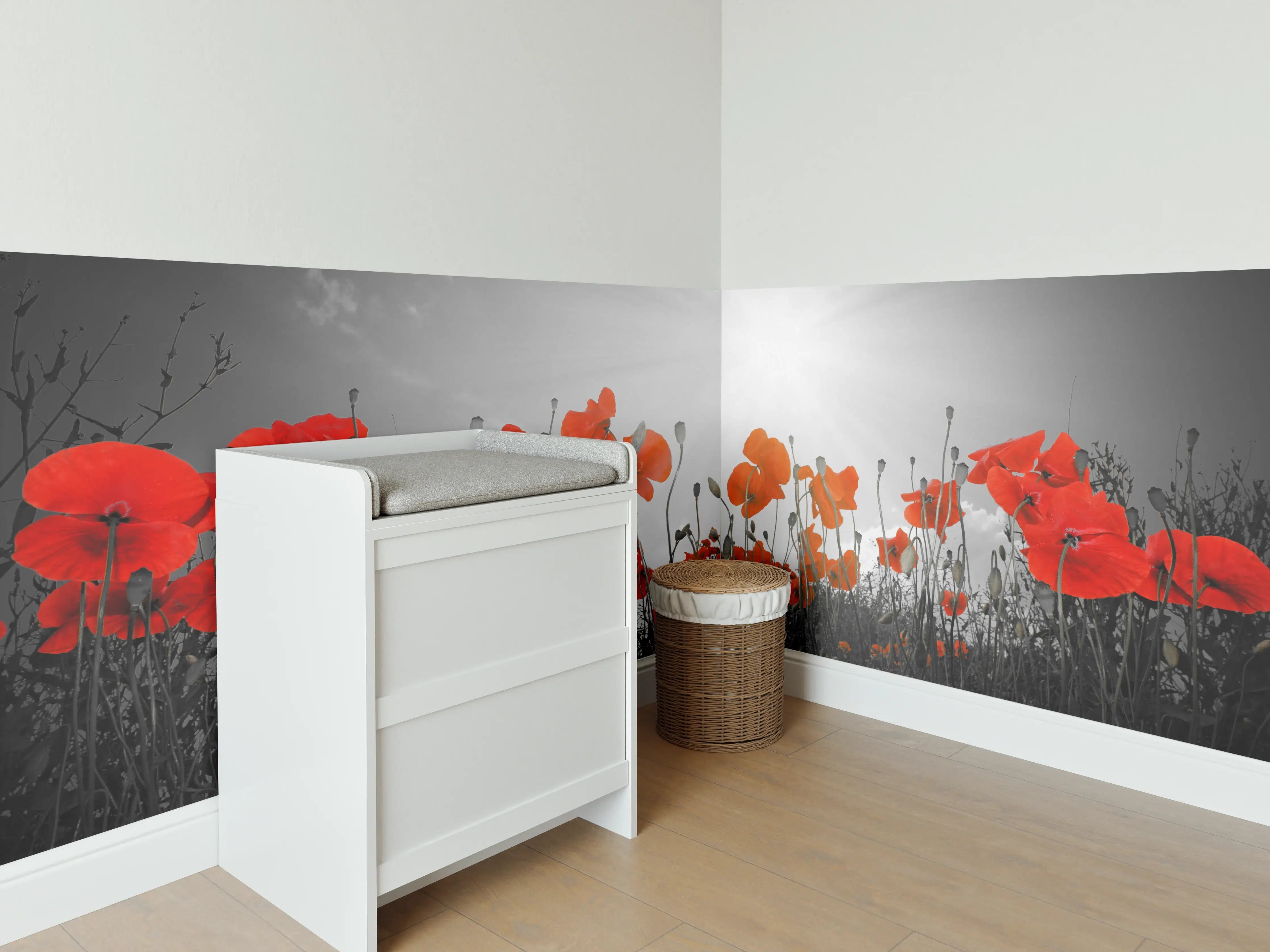 Babyzimmer Wandgestaltung - Grau schimmernde Mohnblüten im Sonnenlicht