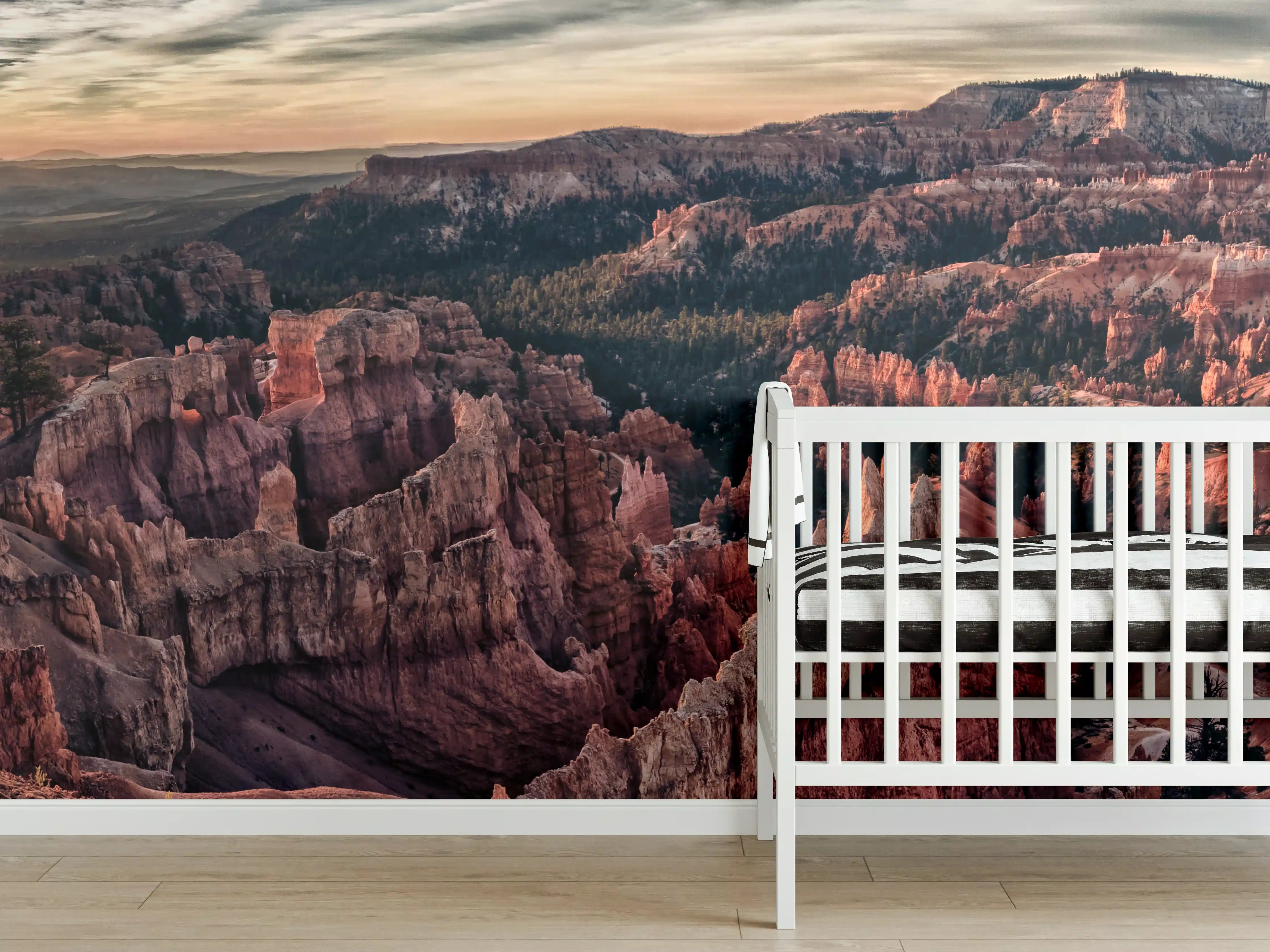 Babyzimmer Wandgestaltung - Graue Felsen im Abendlicht