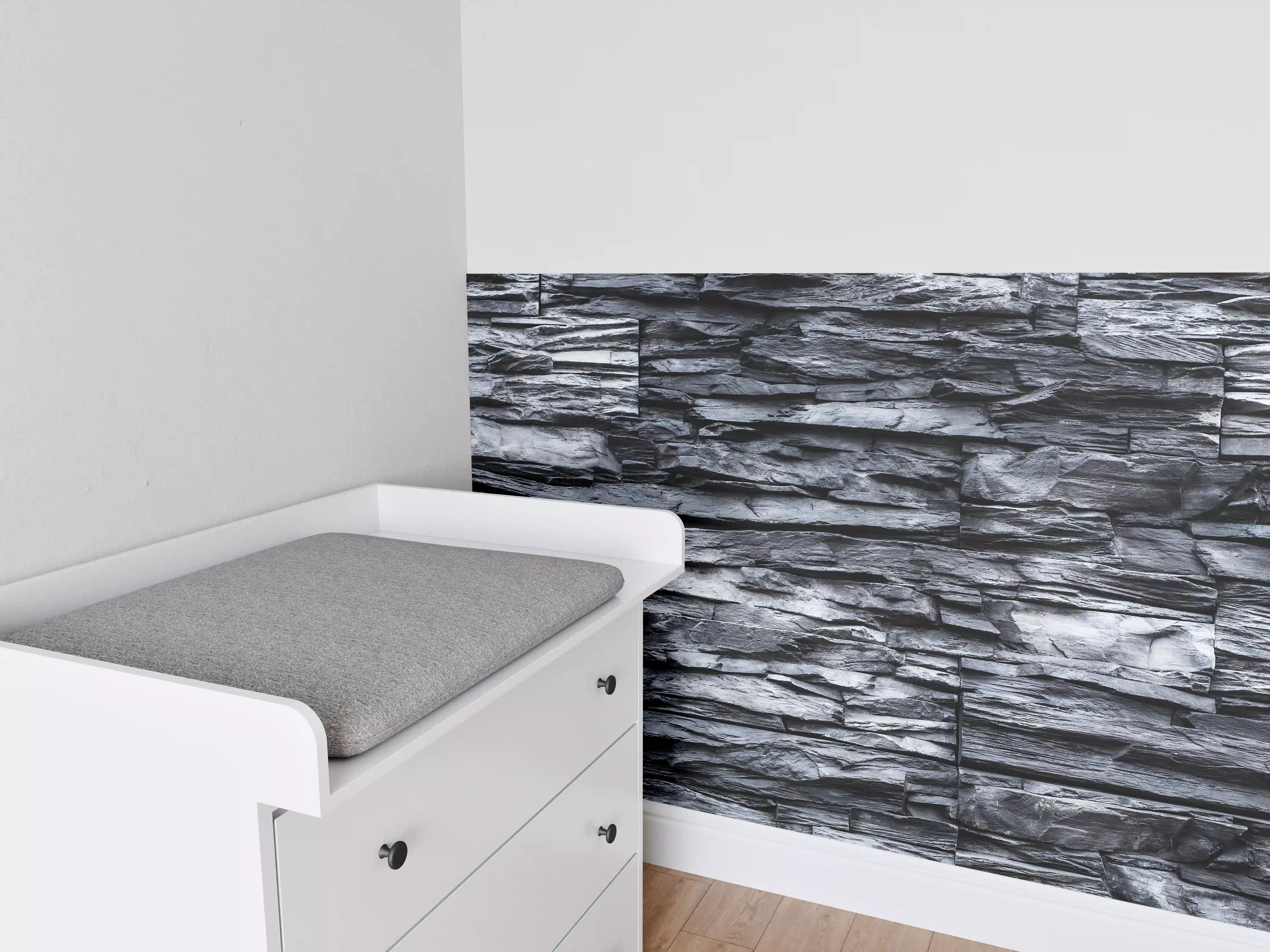 Babyzimmer Wandgestaltung - Graue Natursteinmauer mit Textur