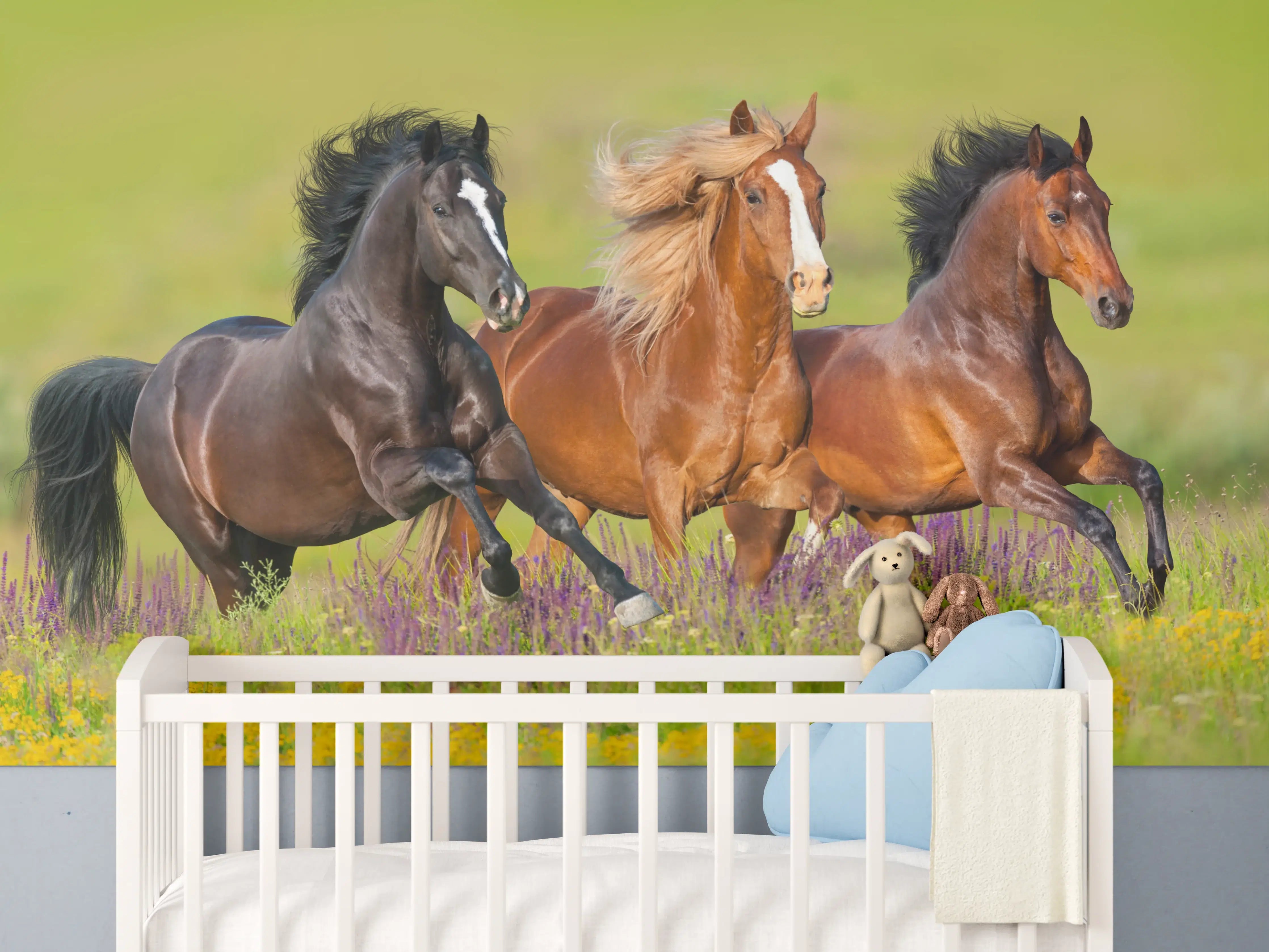 Babyzimmer Wandgestaltung - Graue Pferde auf Blumenwiese