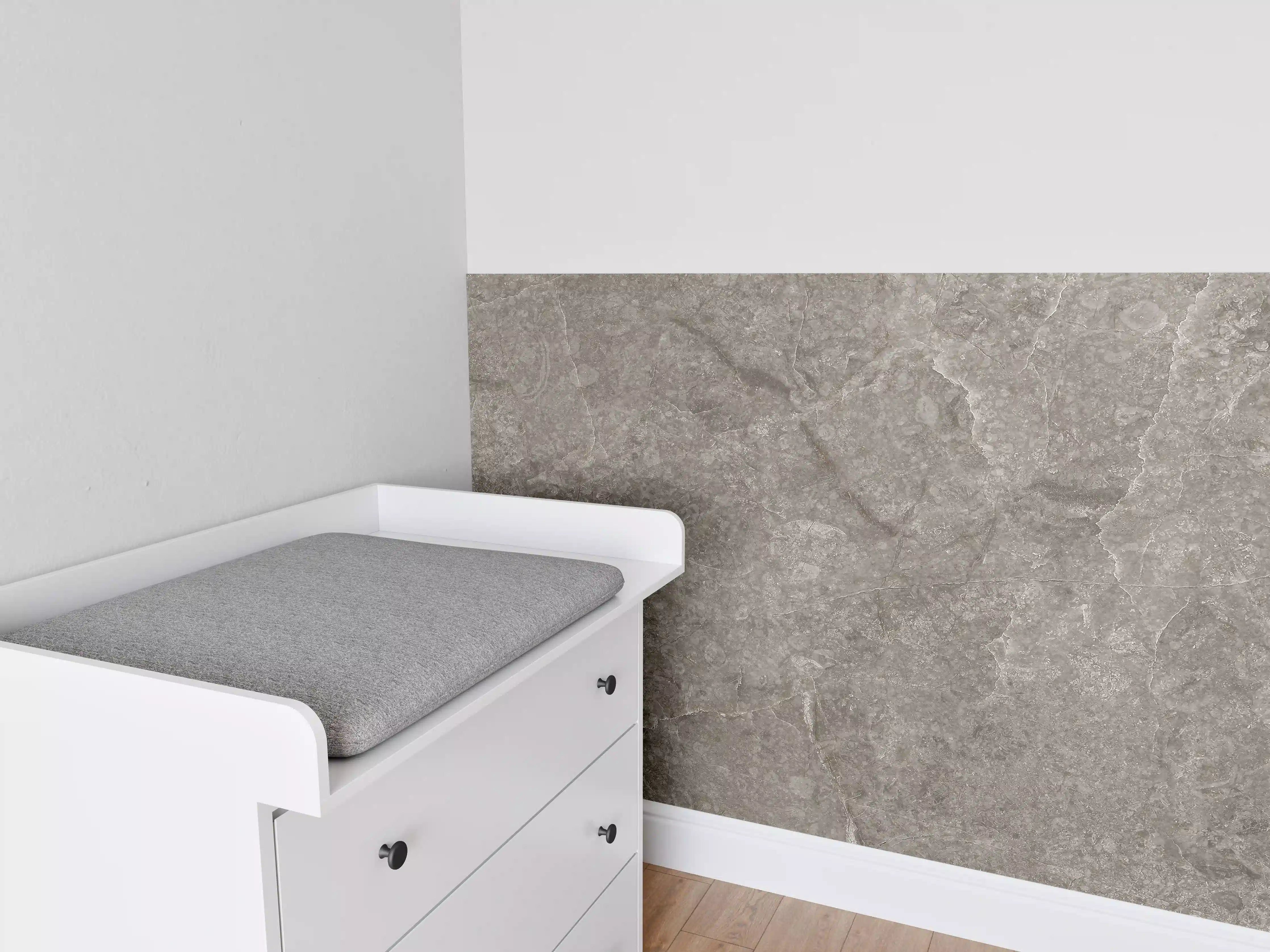 Babyzimmer Wandgestaltung - Graue Steinoptik mit natürlicher Maserung
