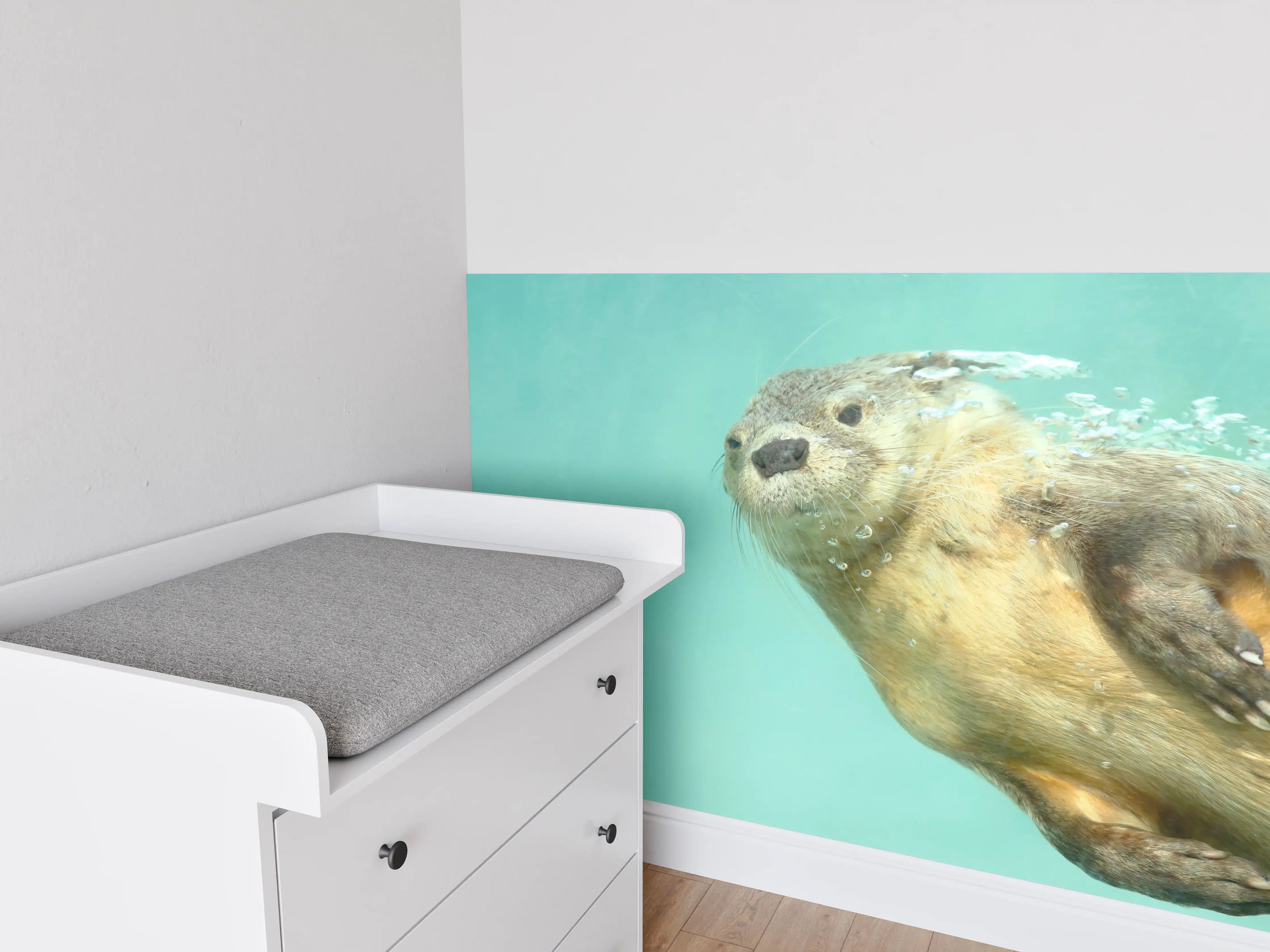 Babyzimmer Wandgestaltung - Graue Wasserotter im Fluss