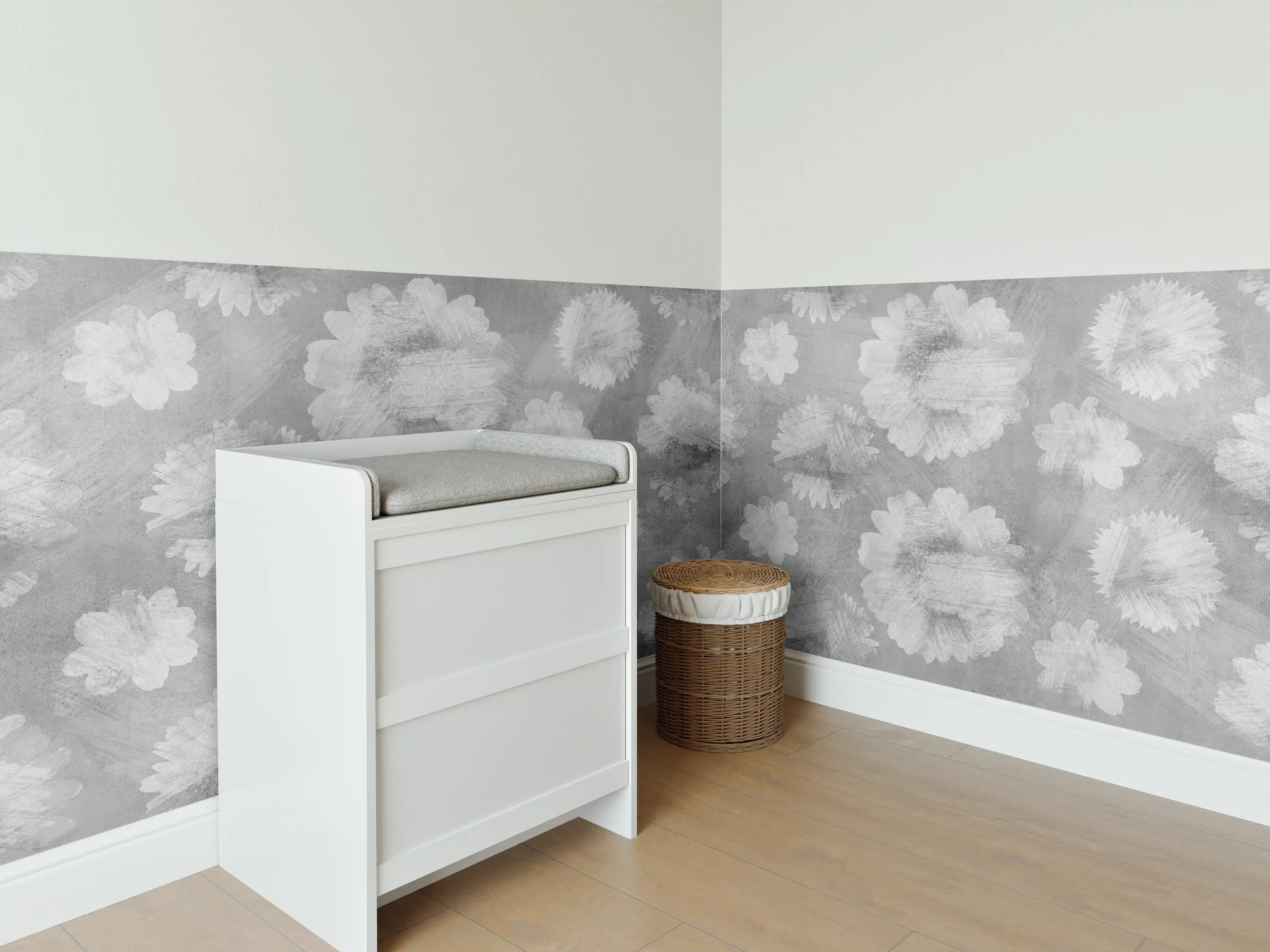 Babyzimmer Wandgestaltung - Graue Zement Wand mit weißem Blumenmuster