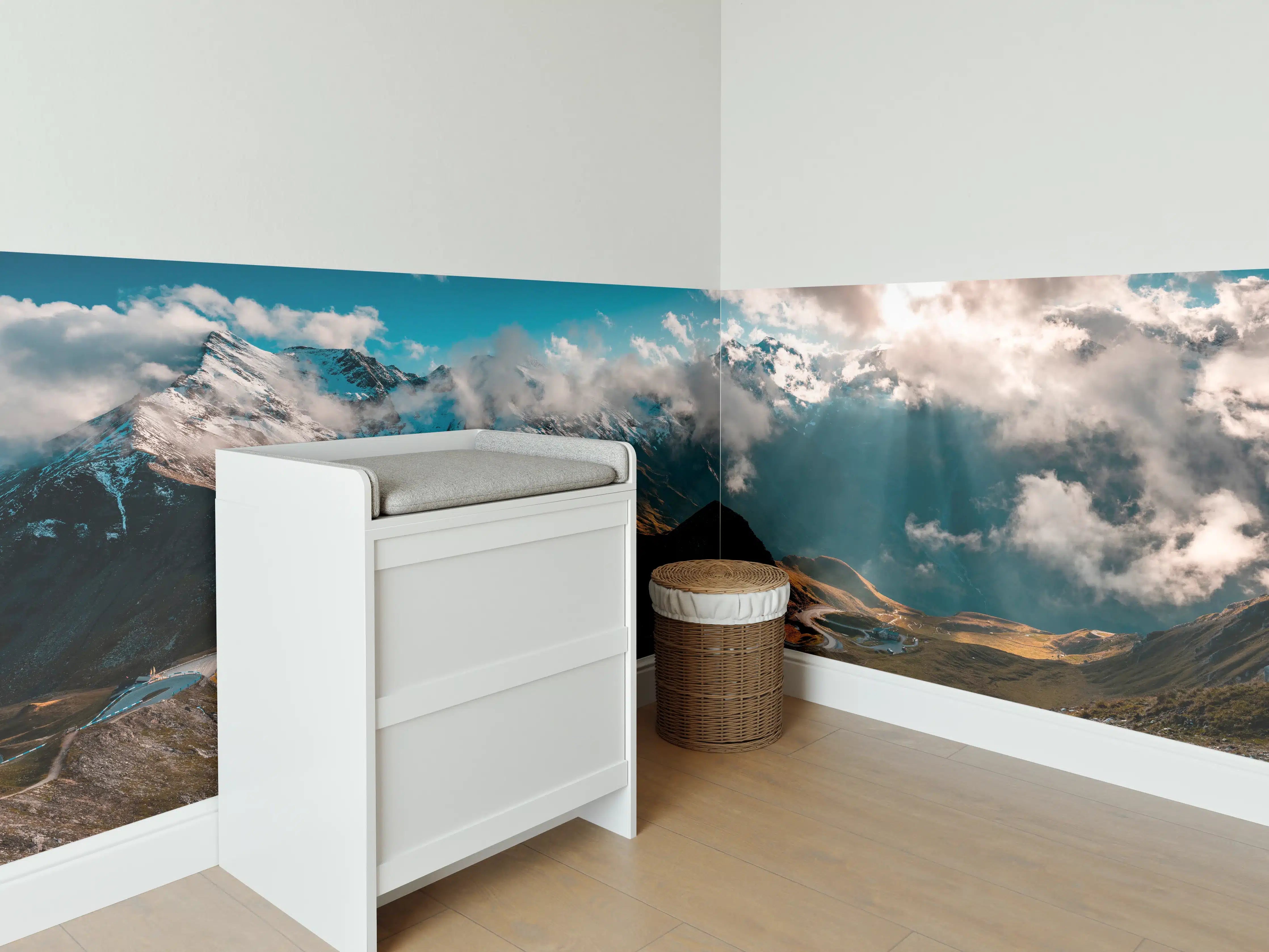 Babyzimmer Wandgestaltung - Großglockner Alpenstraße in Österreich