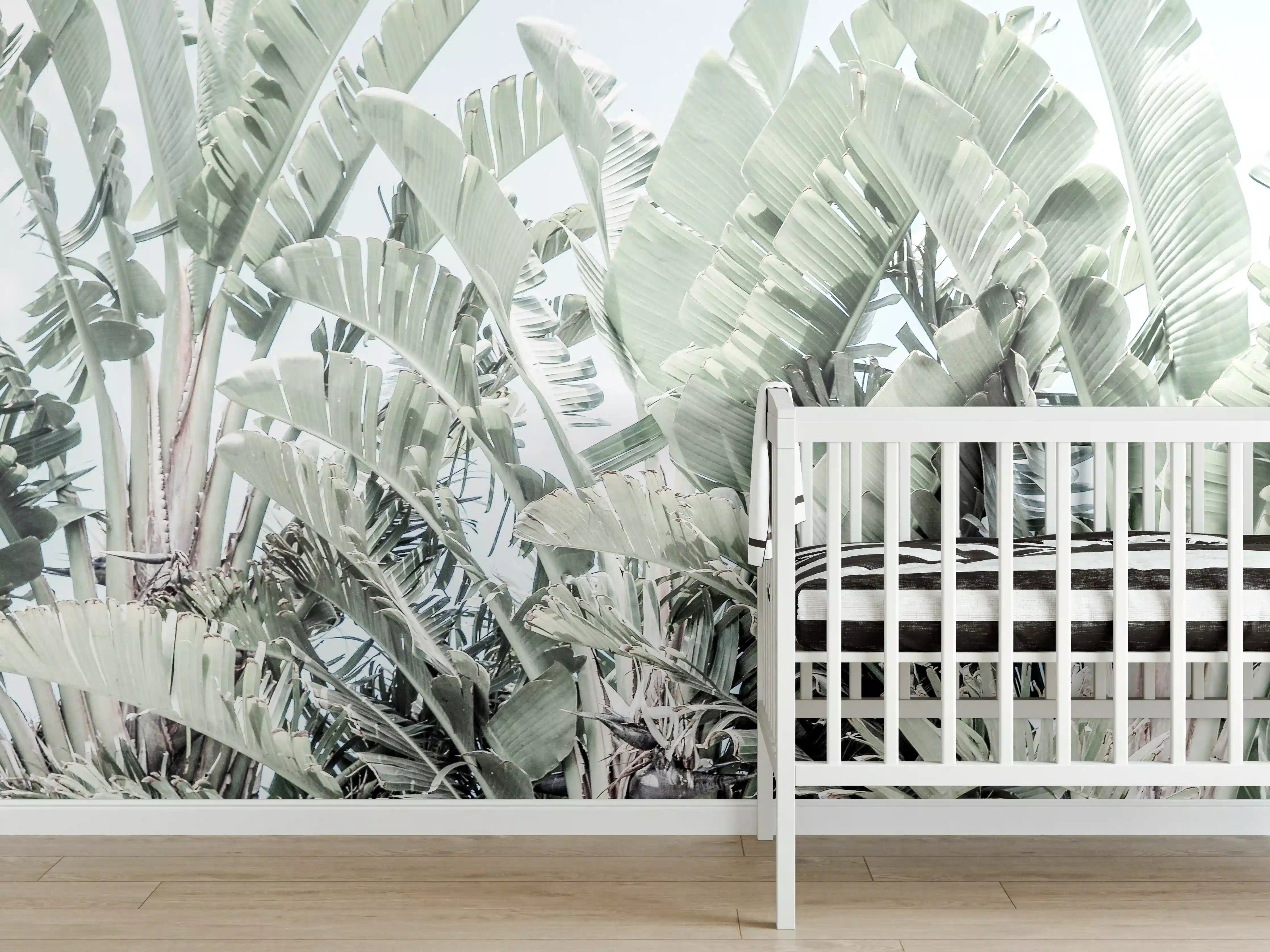 Babyzimmer Wandgestaltung - Grün-Weiße Palmenblätter