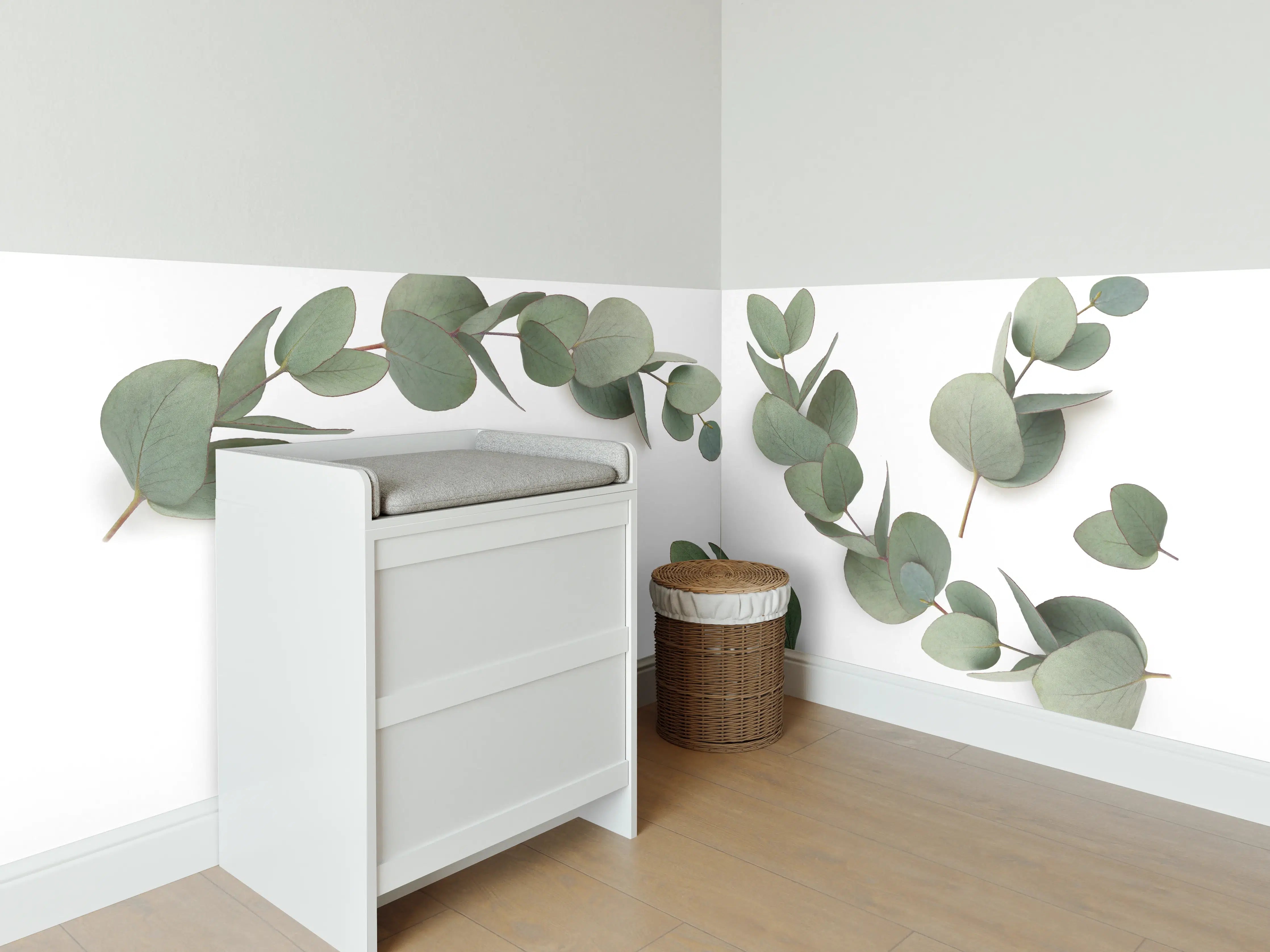 Babyzimmer Wandgestaltung - Grüne Eukalyptus Blätter