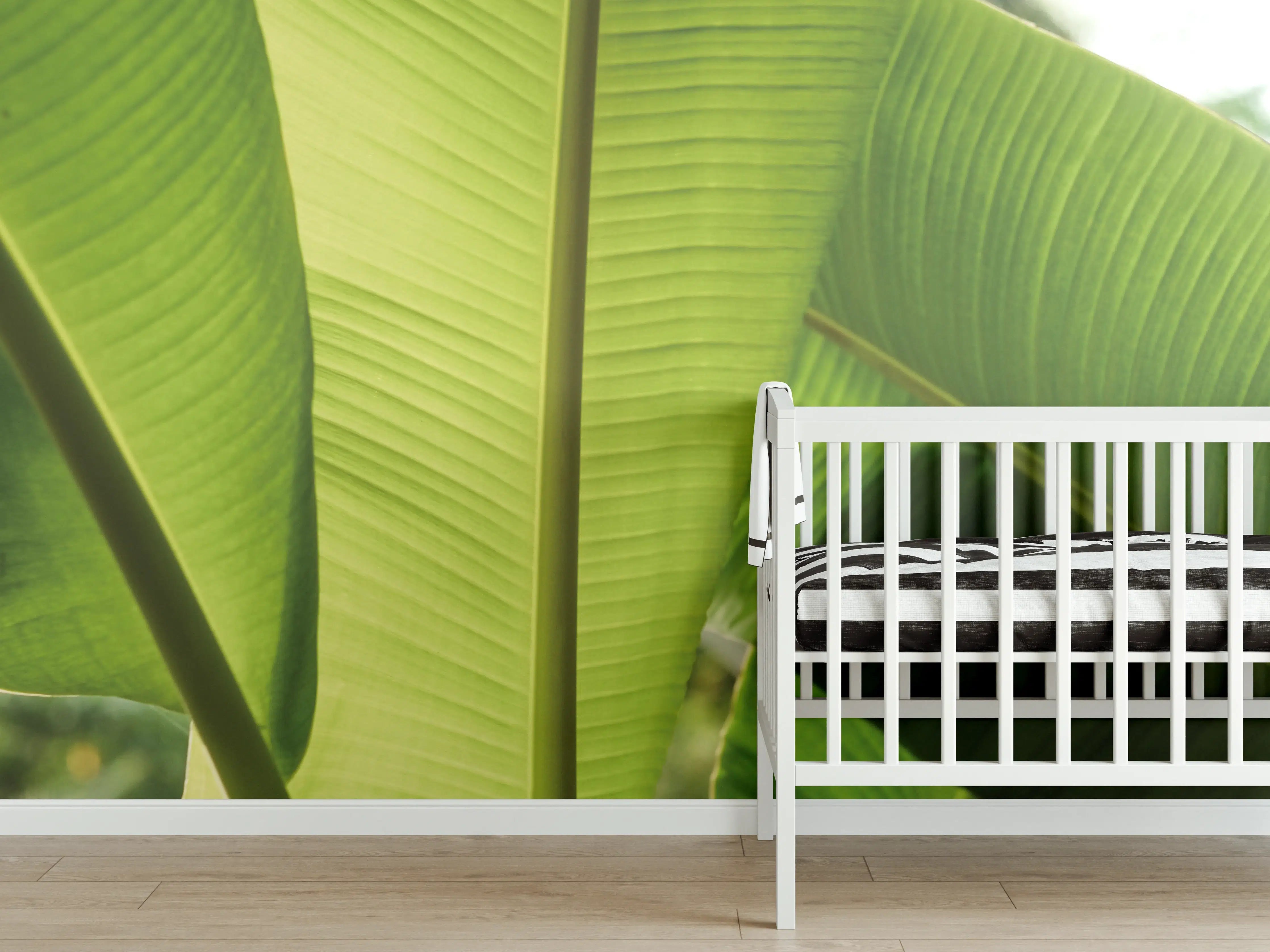 Babyzimmer Wandgestaltung - Grünes Tropenblatt-Motiv