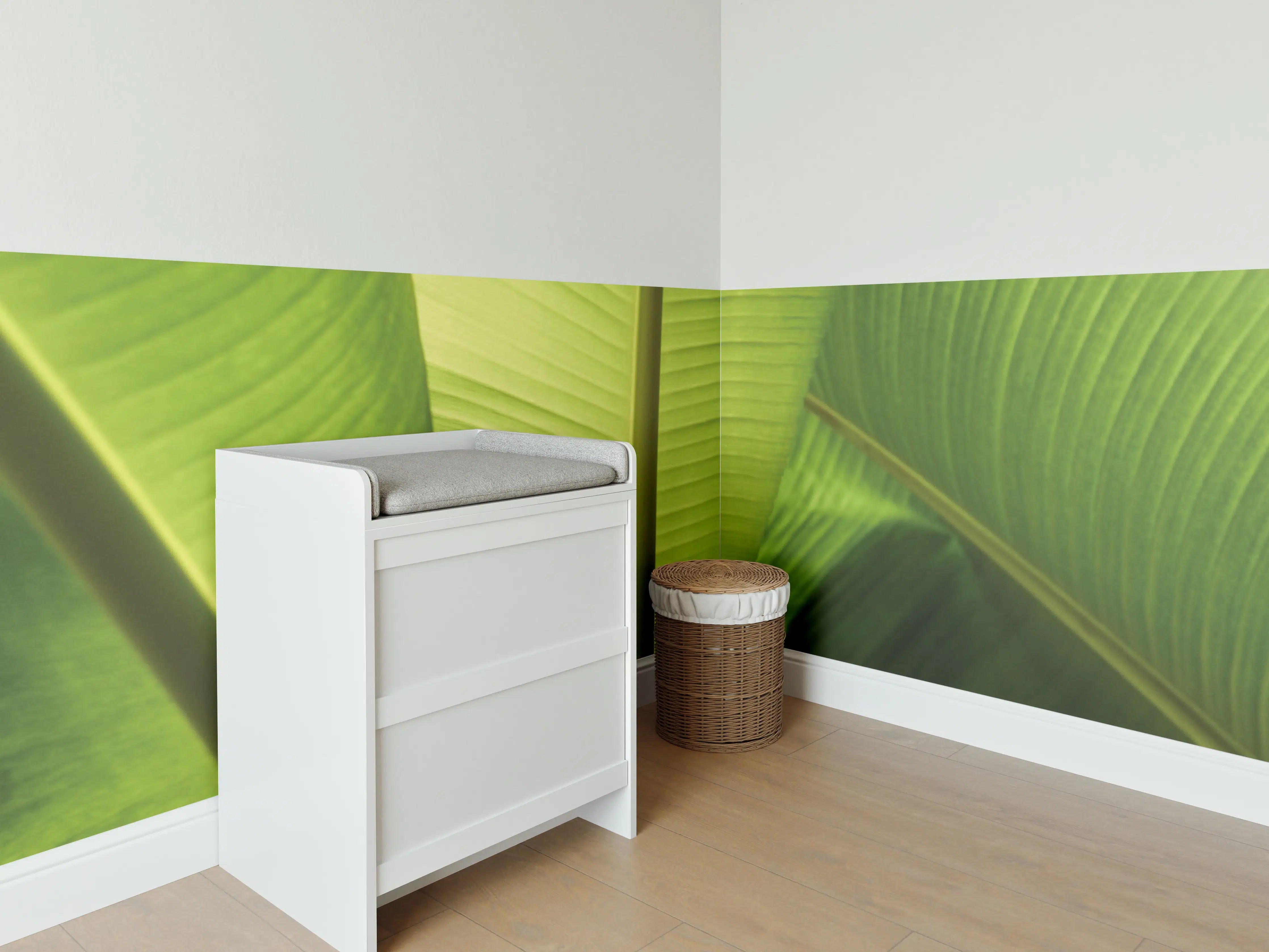 Babyzimmer Wandgestaltung - Grünes Tropenblatt-Motiv