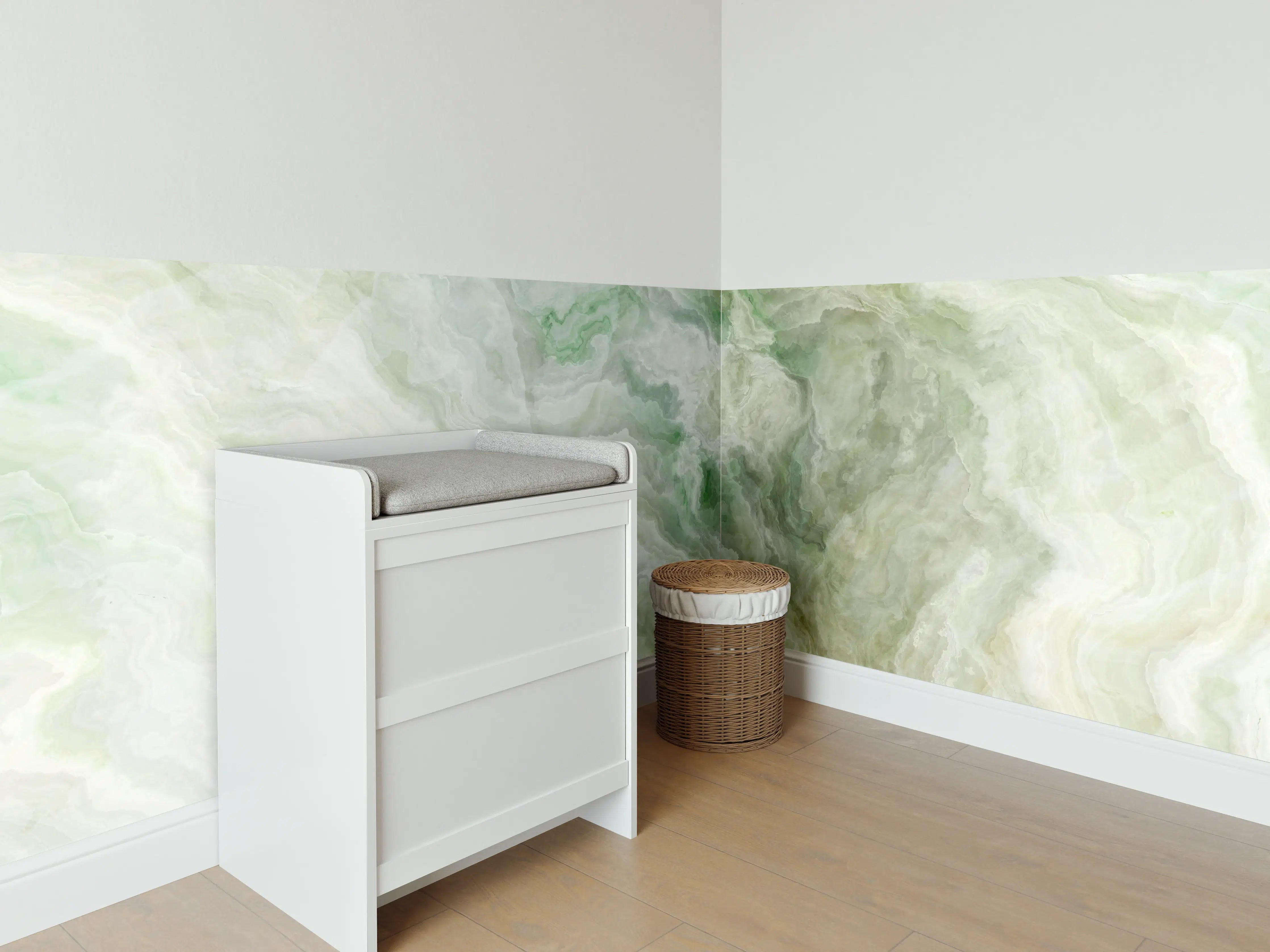 Babyzimmer Wandgestaltung - Grünlicher Onyx