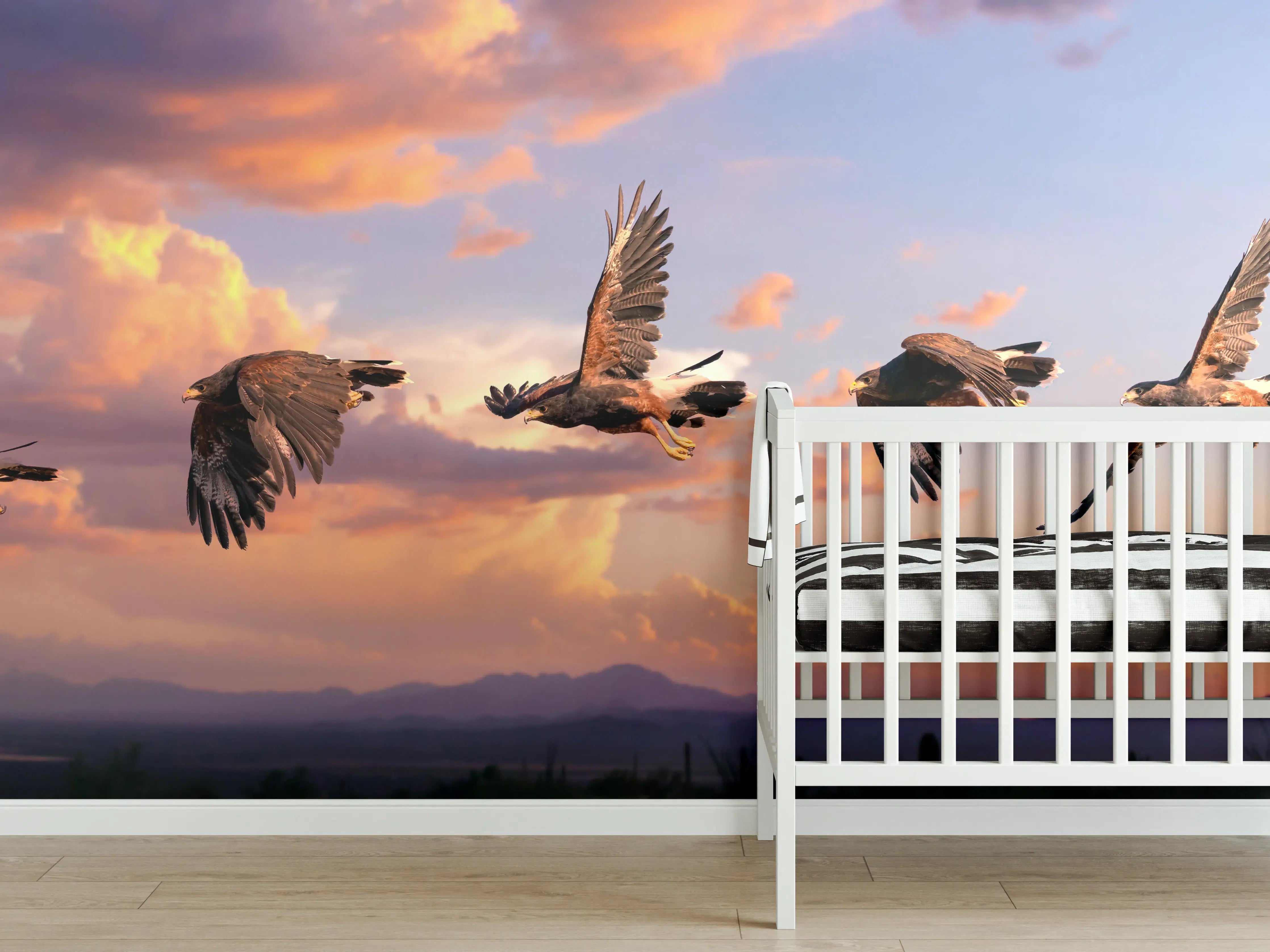 Babyzimmer Wandgestaltung - Harris Hawk im Flug Blauhimmel