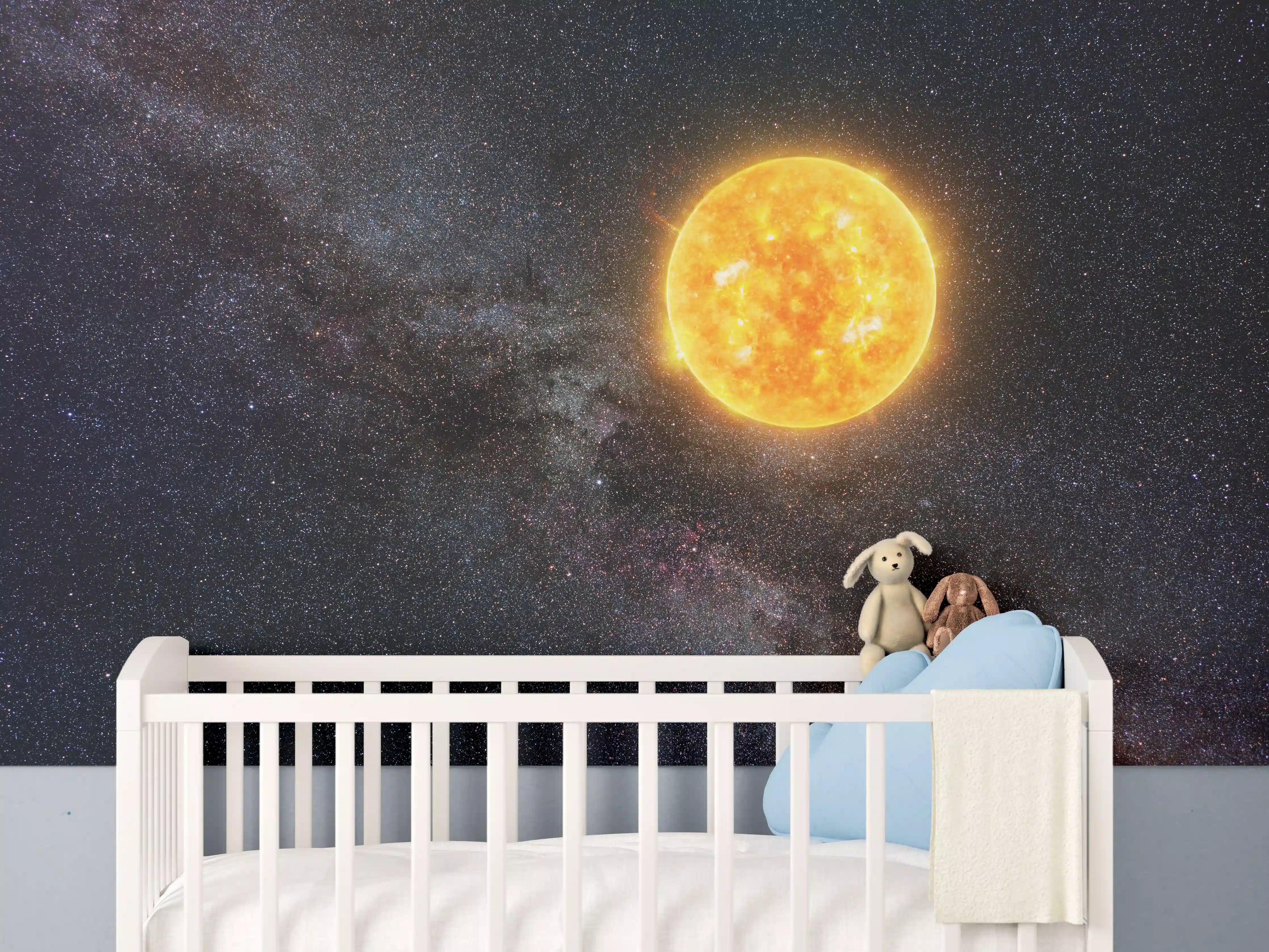 Babyzimmer Wandgestaltung - Helle Sonne vor dunklem Sternenhimmel