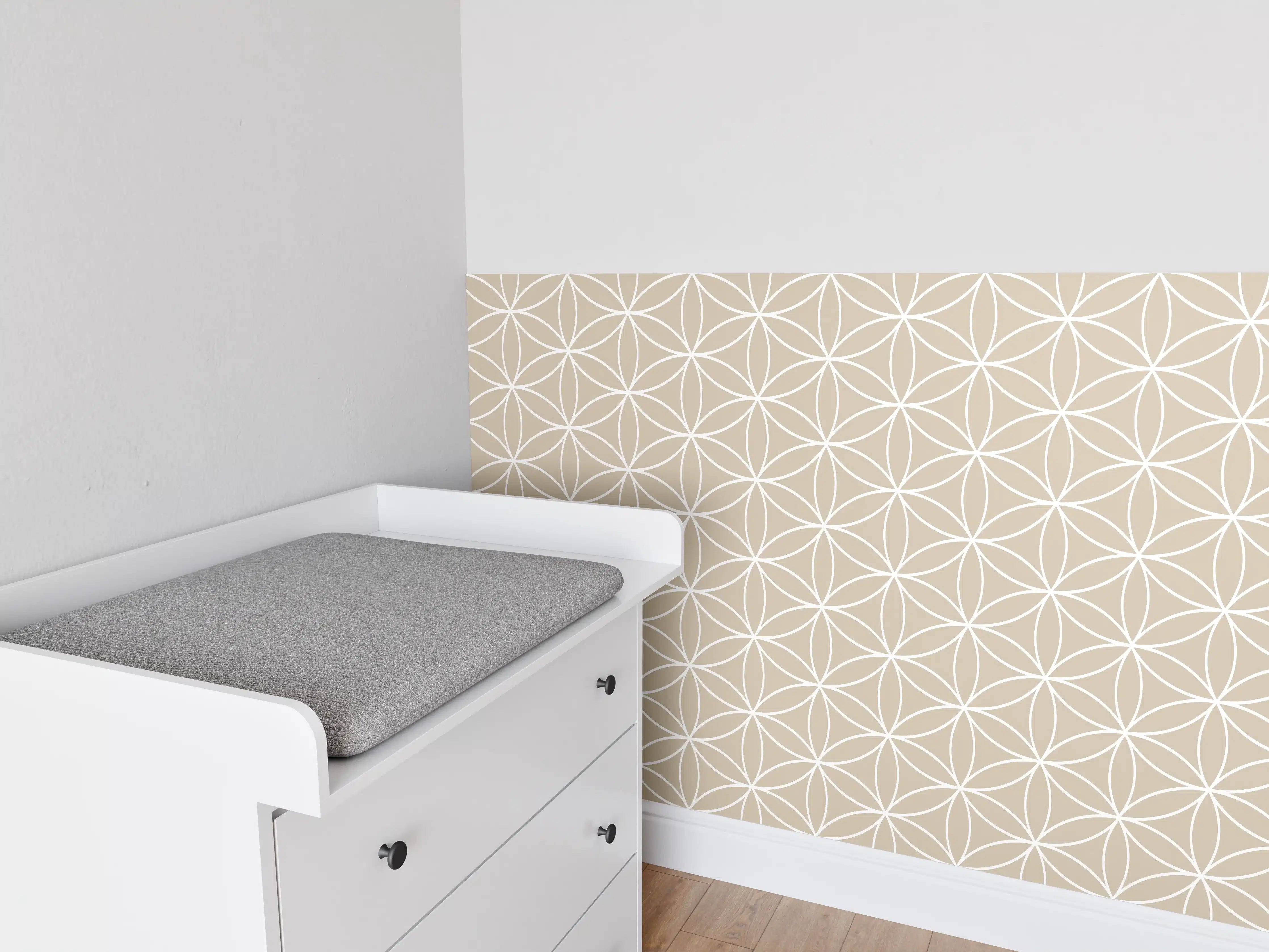 Babyzimmer Wandgestaltung - Helle geometrische Fliesen mit feinen Graunuancen