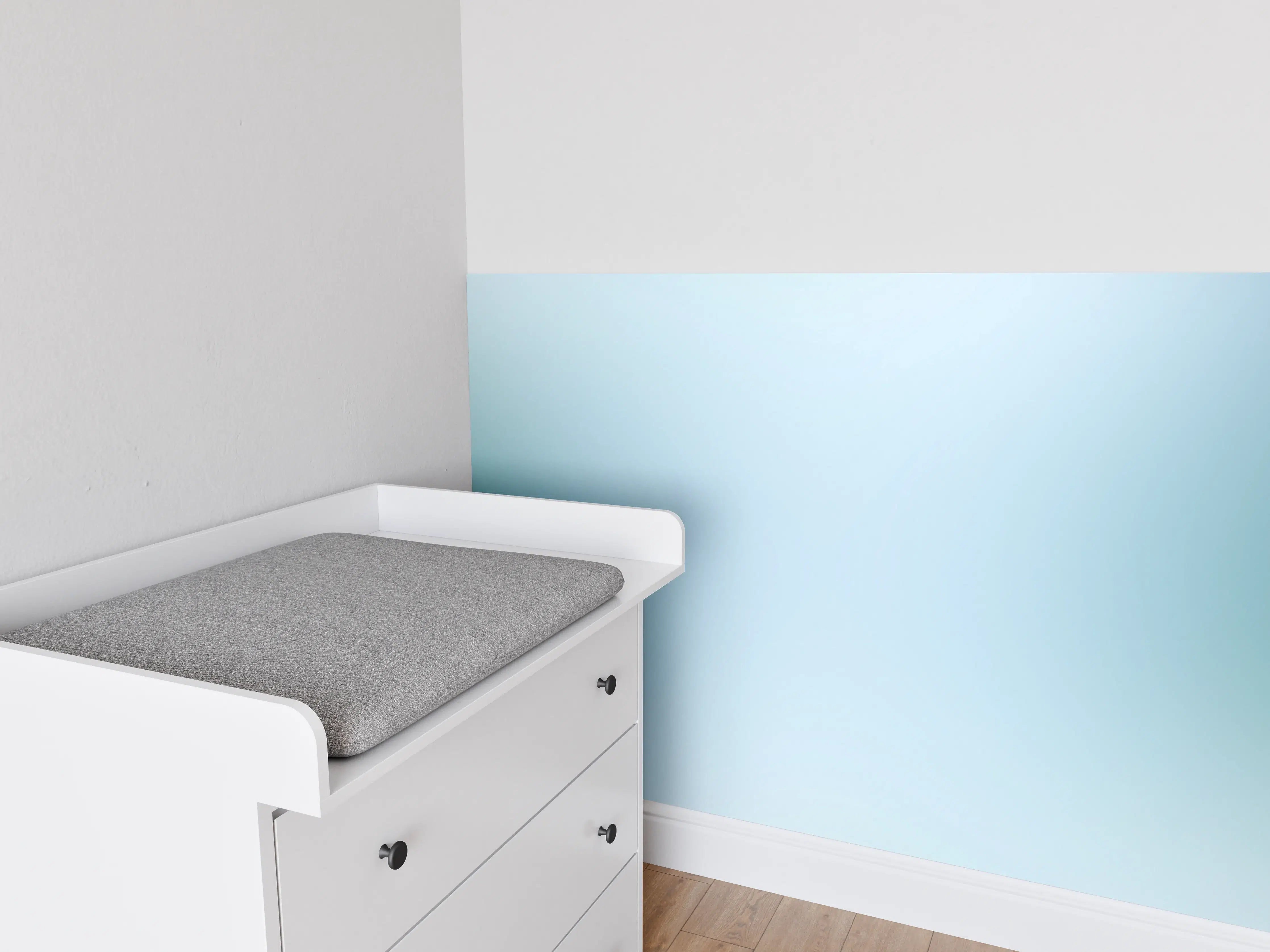 Babyzimmer Wandgestaltung - Heller blauer Farbverlauf mit sanften Farbverläufen