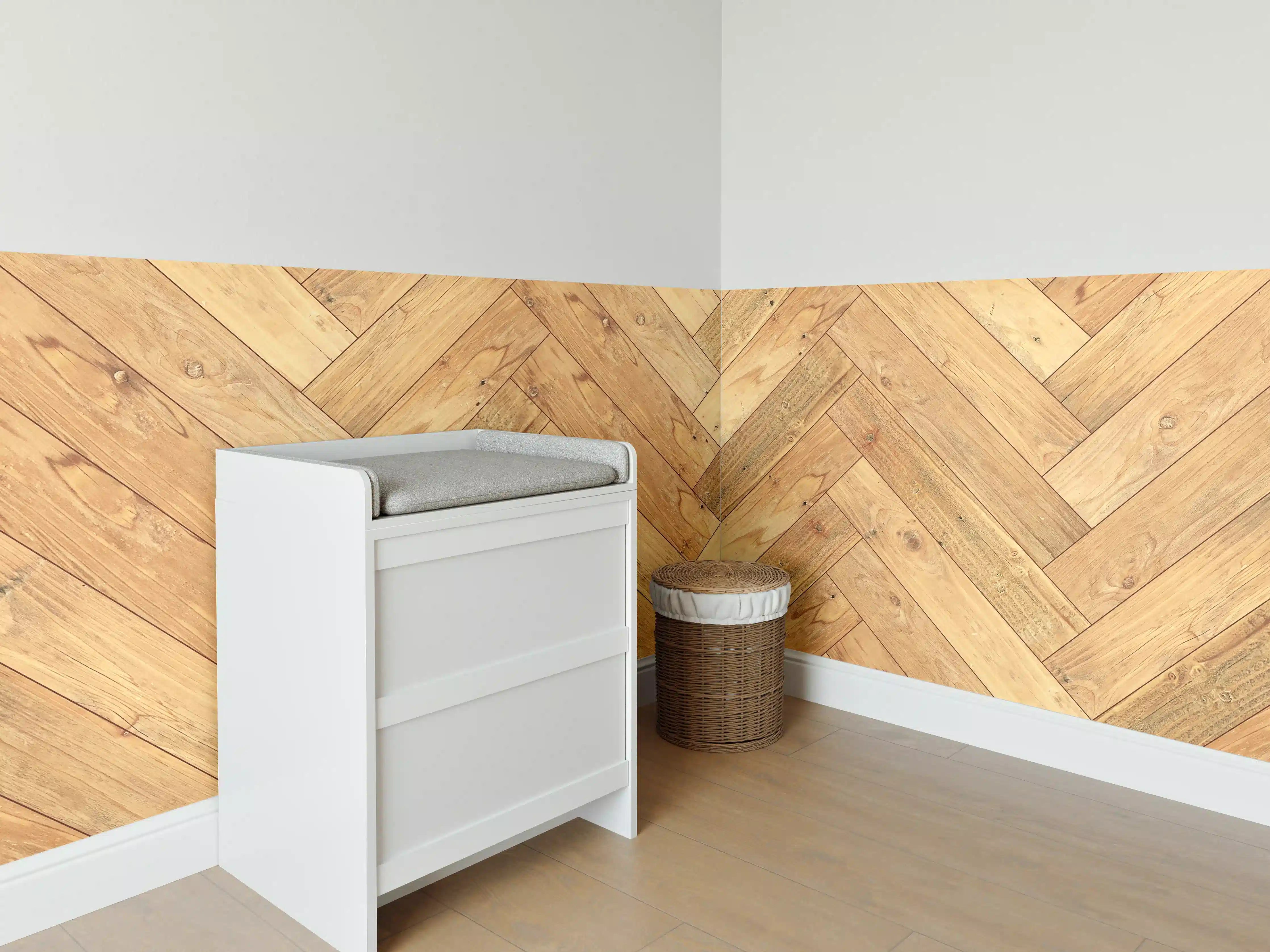 Babyzimmer Wandgestaltung - Helles Holzbrett Muster