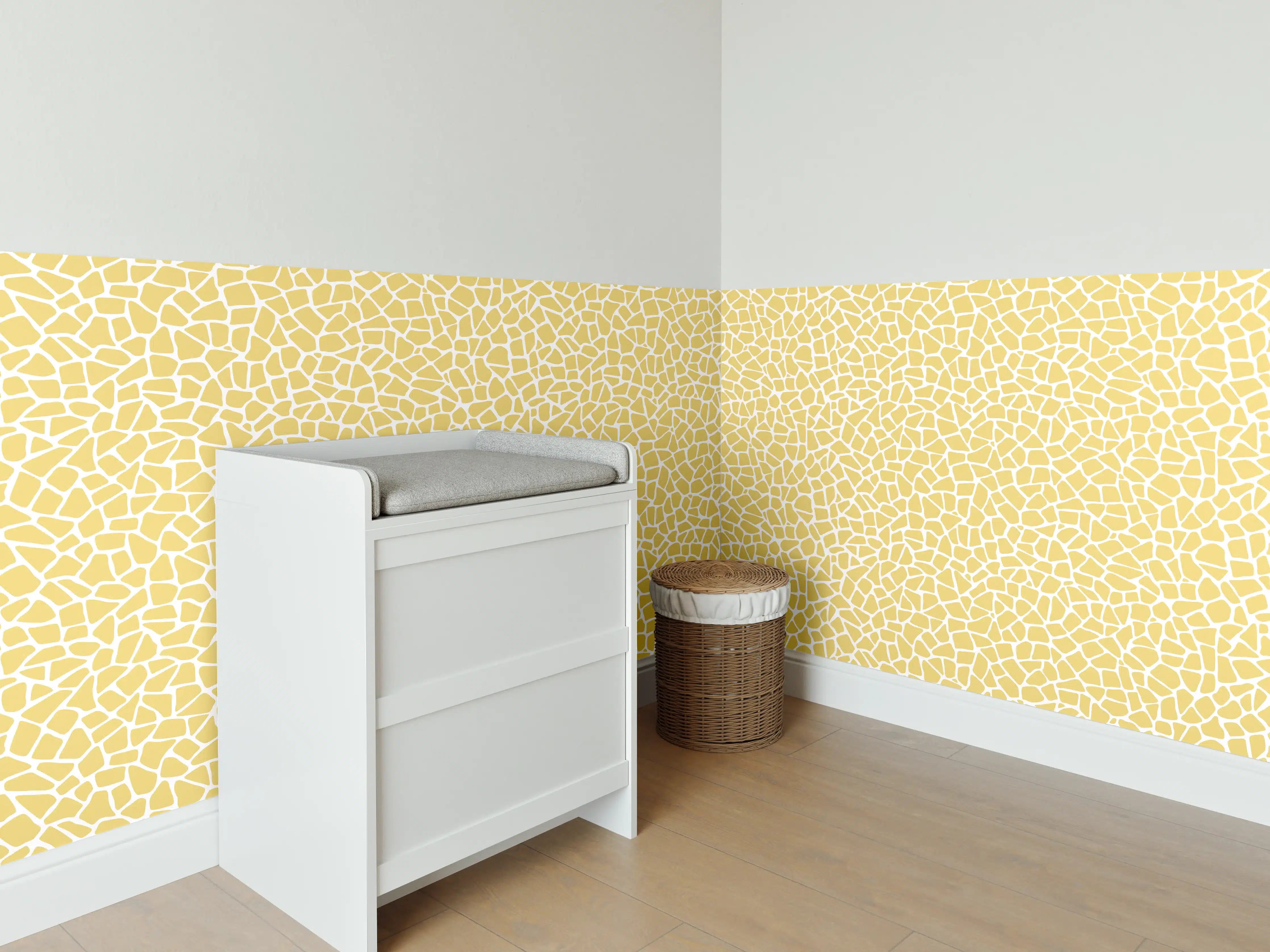 Babyzimmer Wandgestaltung - Hellgelbe Fliesen mit feiner Textur