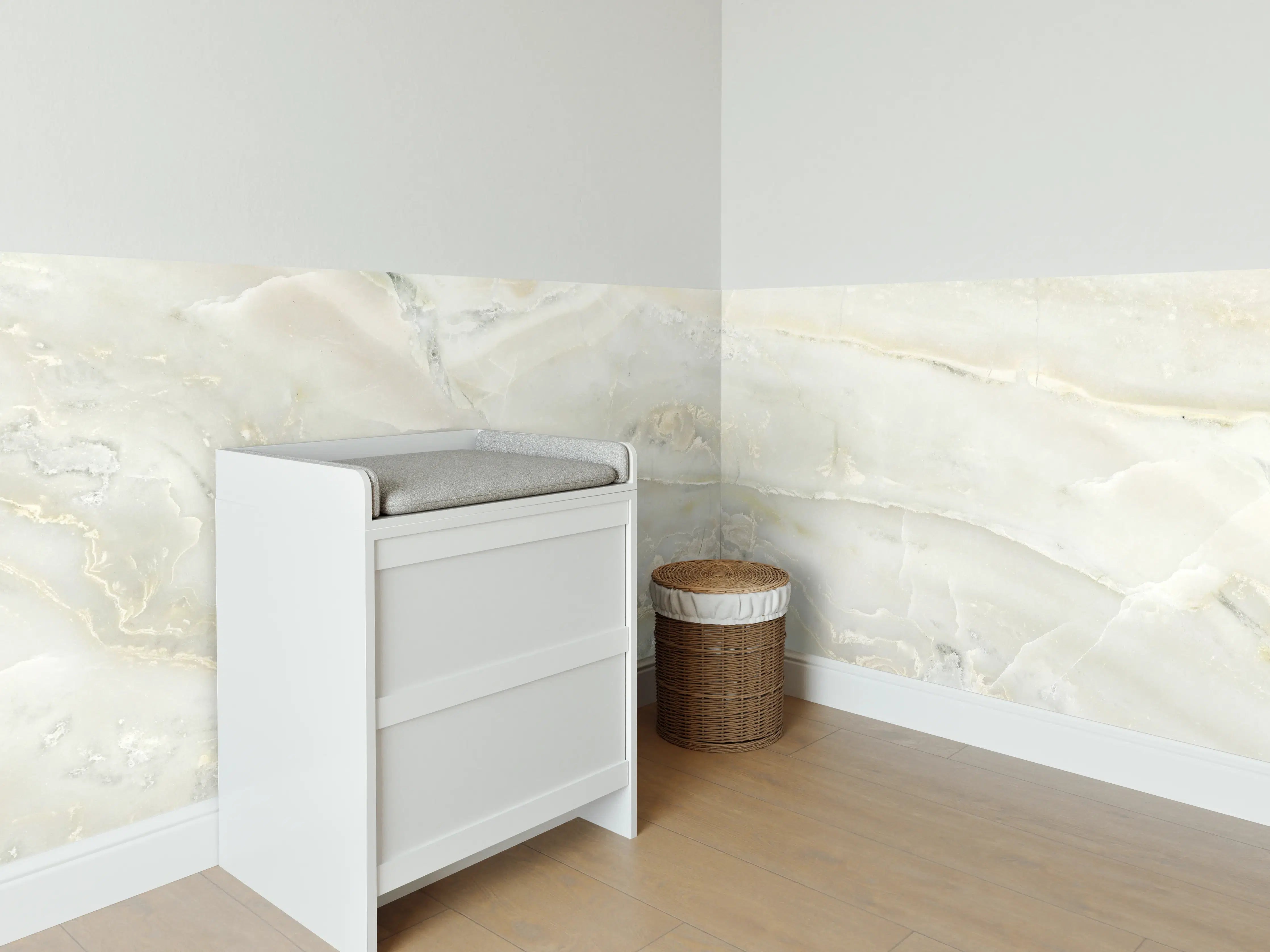 Babyzimmer Wandgestaltung - Hellgrüner Marmor