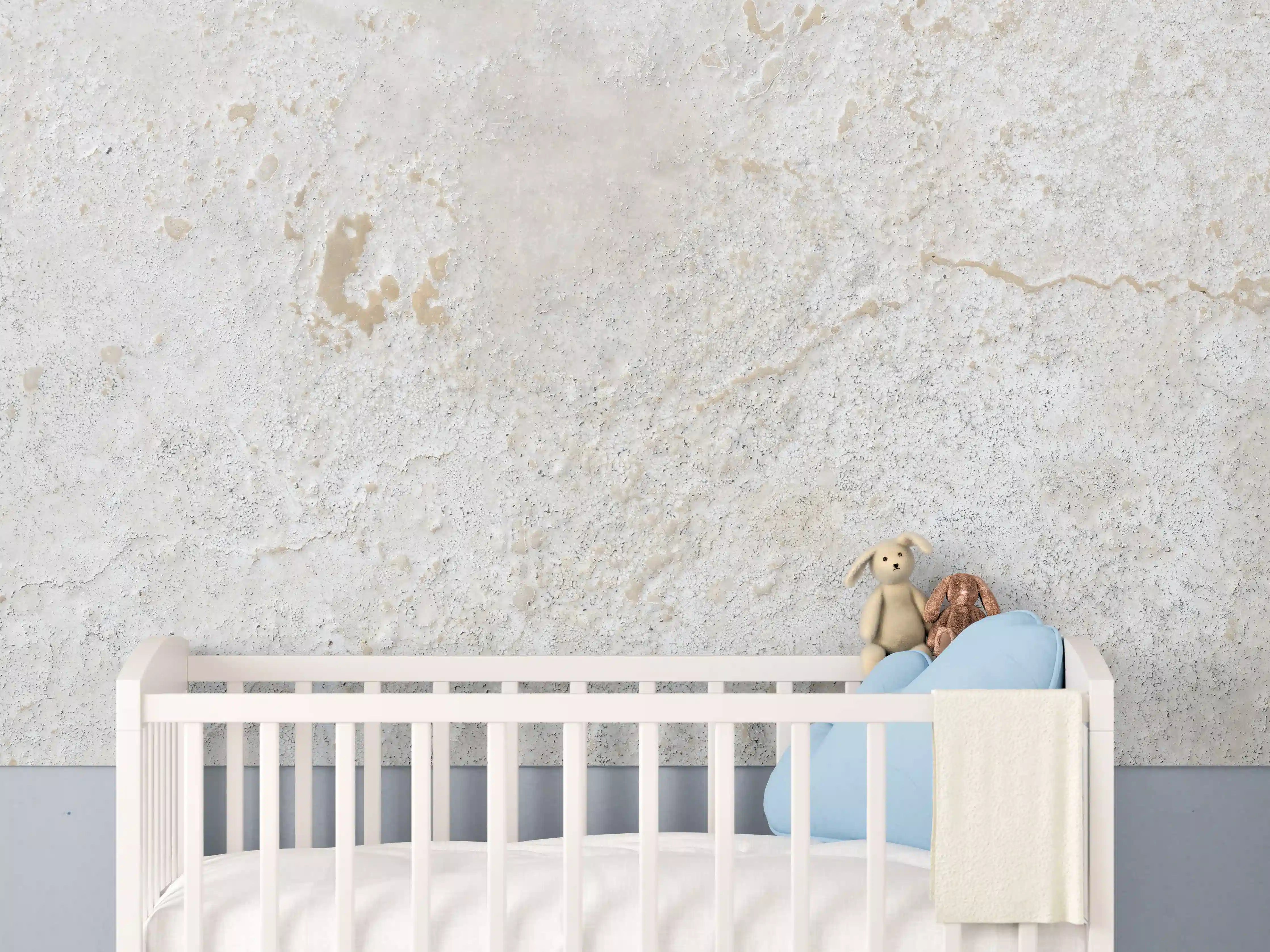 Babyzimmer Wandgestaltung - Hellweiße Wand mit feinster Struktur
