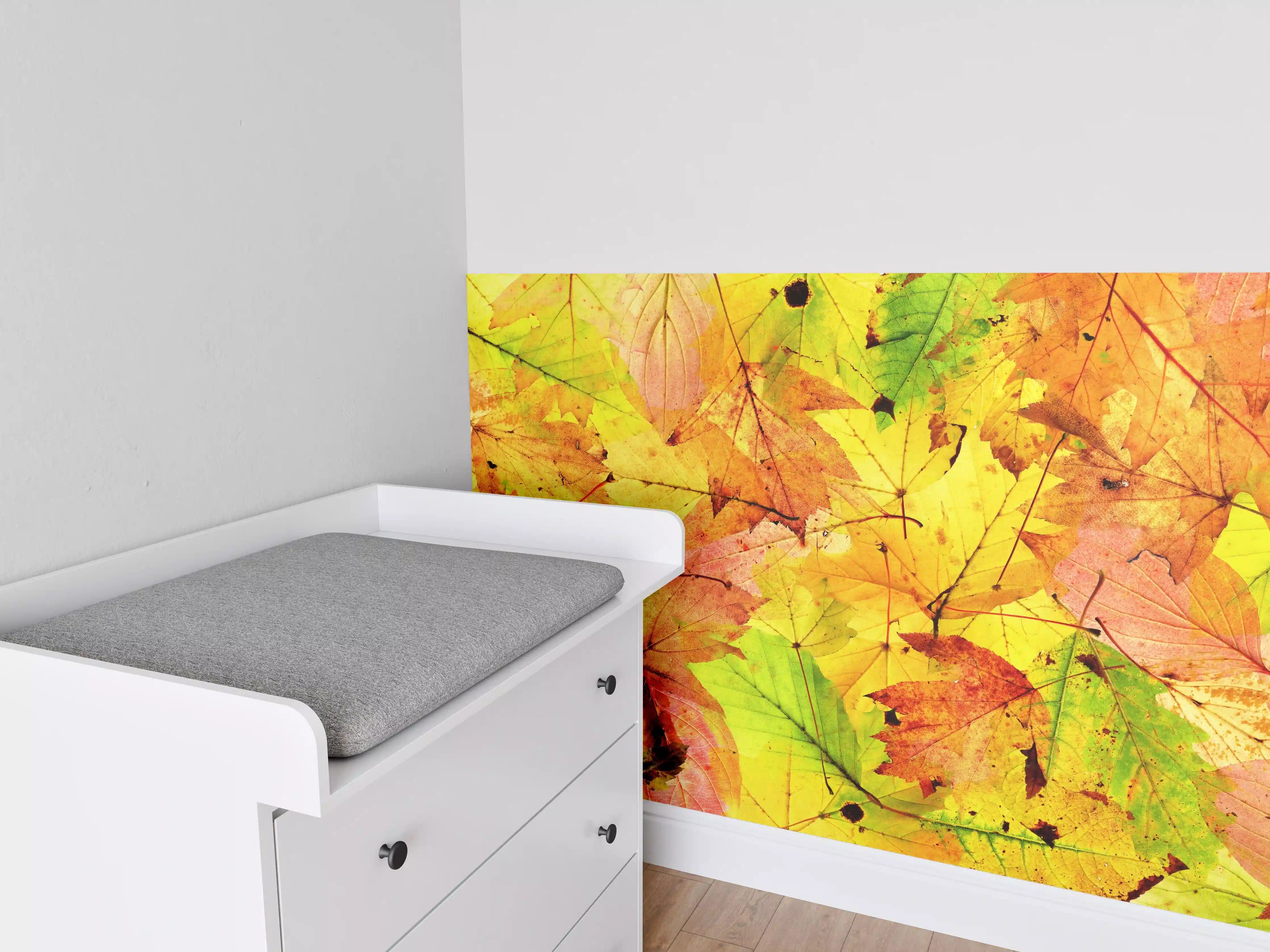 Babyzimmer Wandgestaltung - Herbstblätter Hintergrund