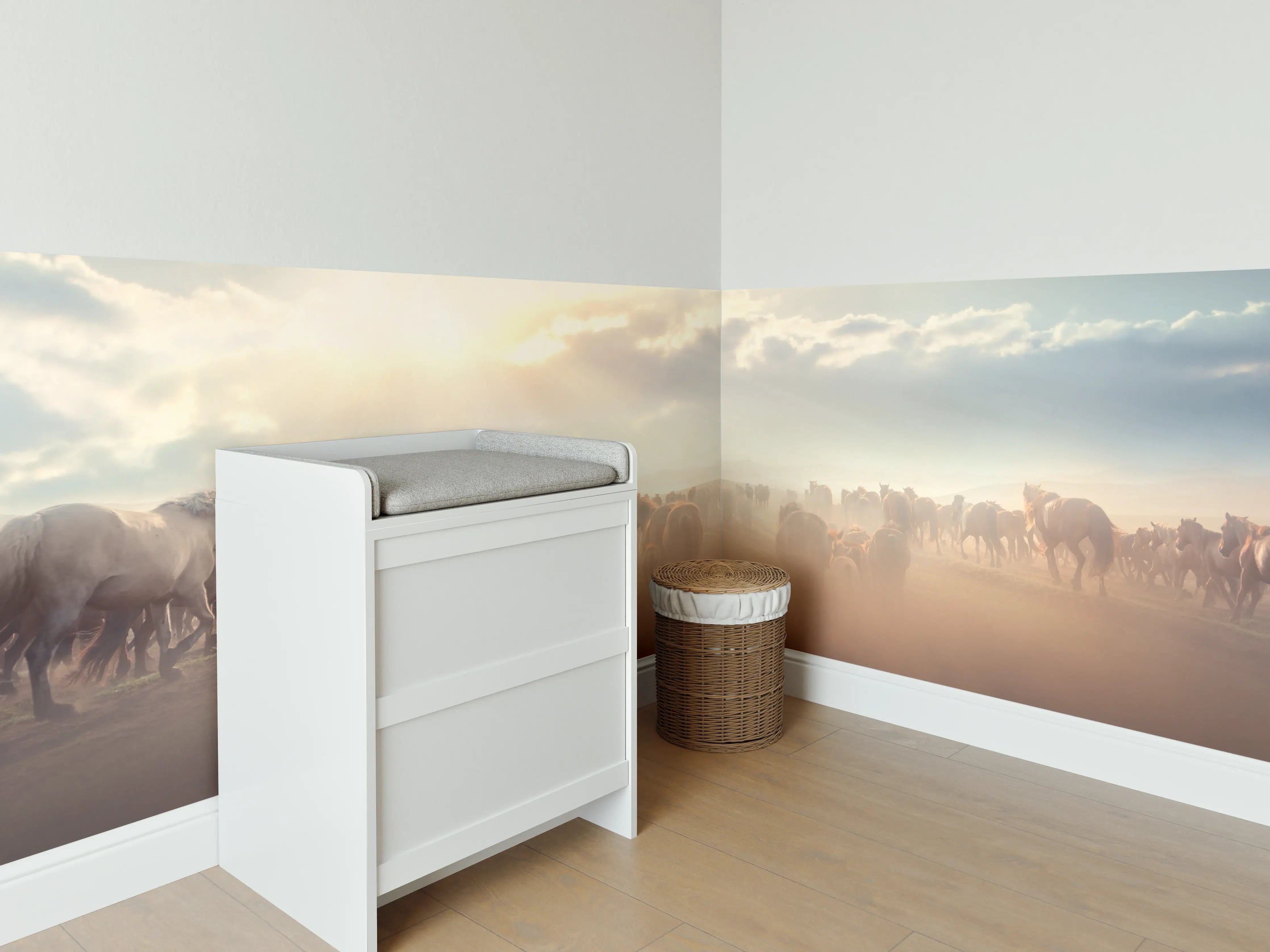 Babyzimmer Wandgestaltung - Herde Wildpferde im Sonnenuntergang