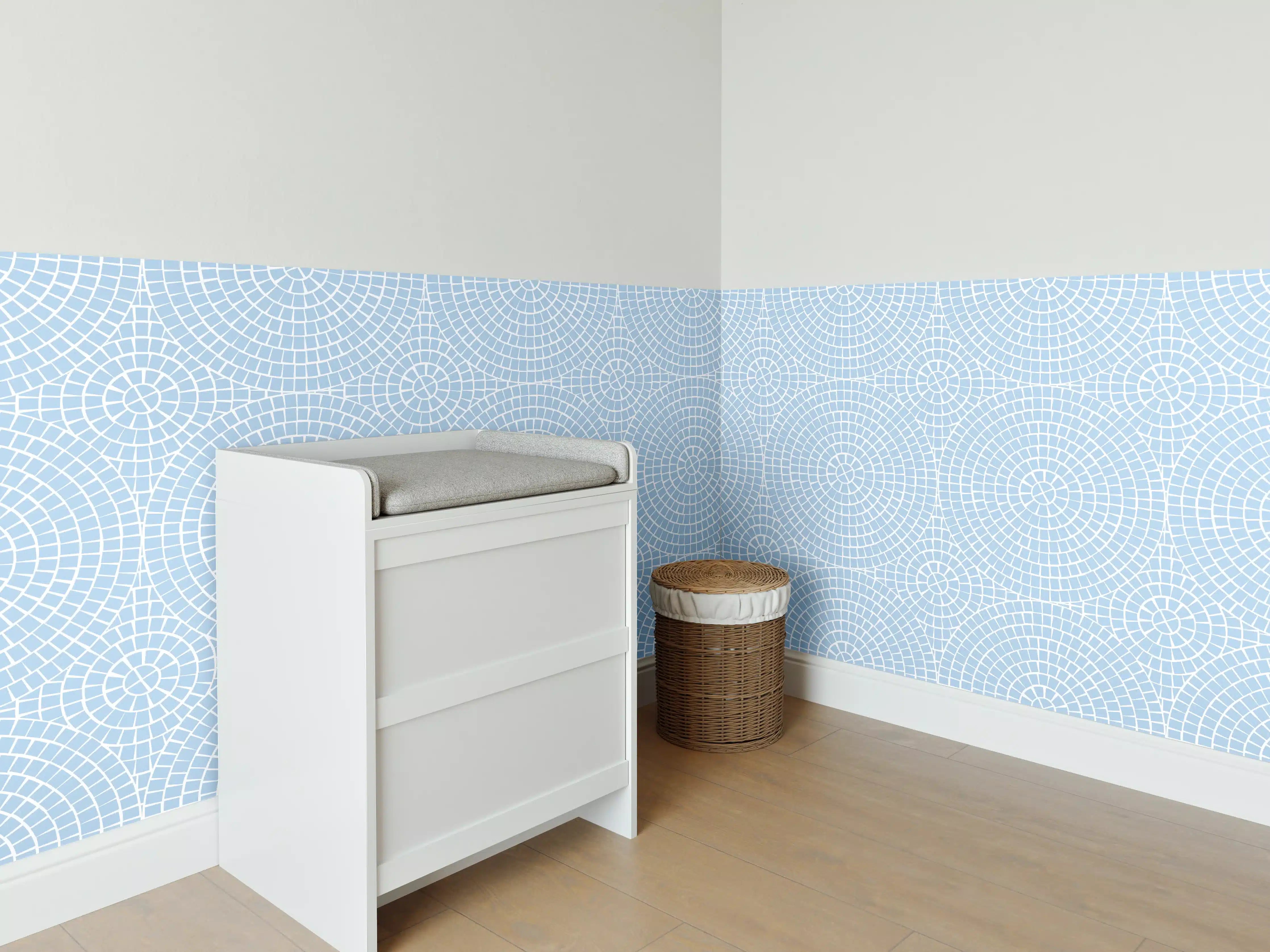 Babyzimmer Wandgestaltung - Himmelblaue Fliesen mit Mosaik-Design